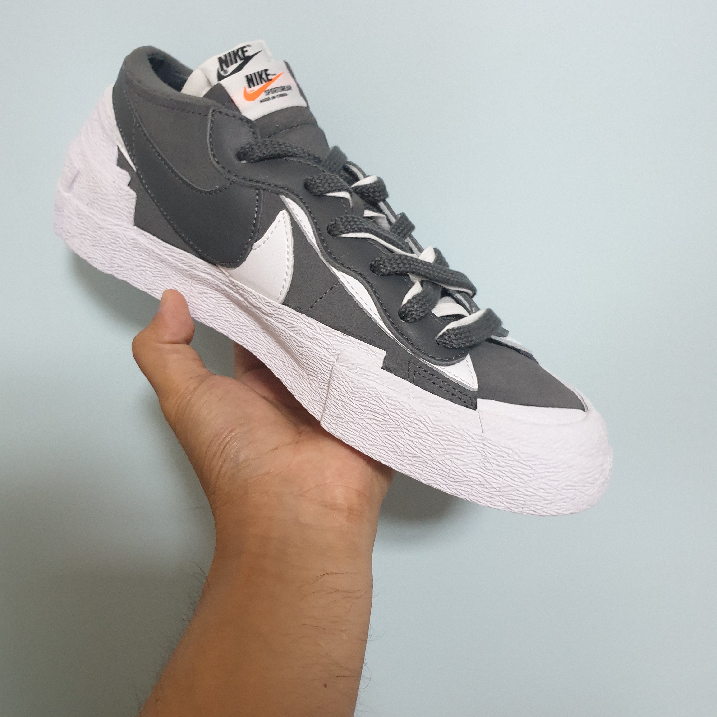 Nike x Sacai Blazer Low Iron Grey 착용 스타일 - 3