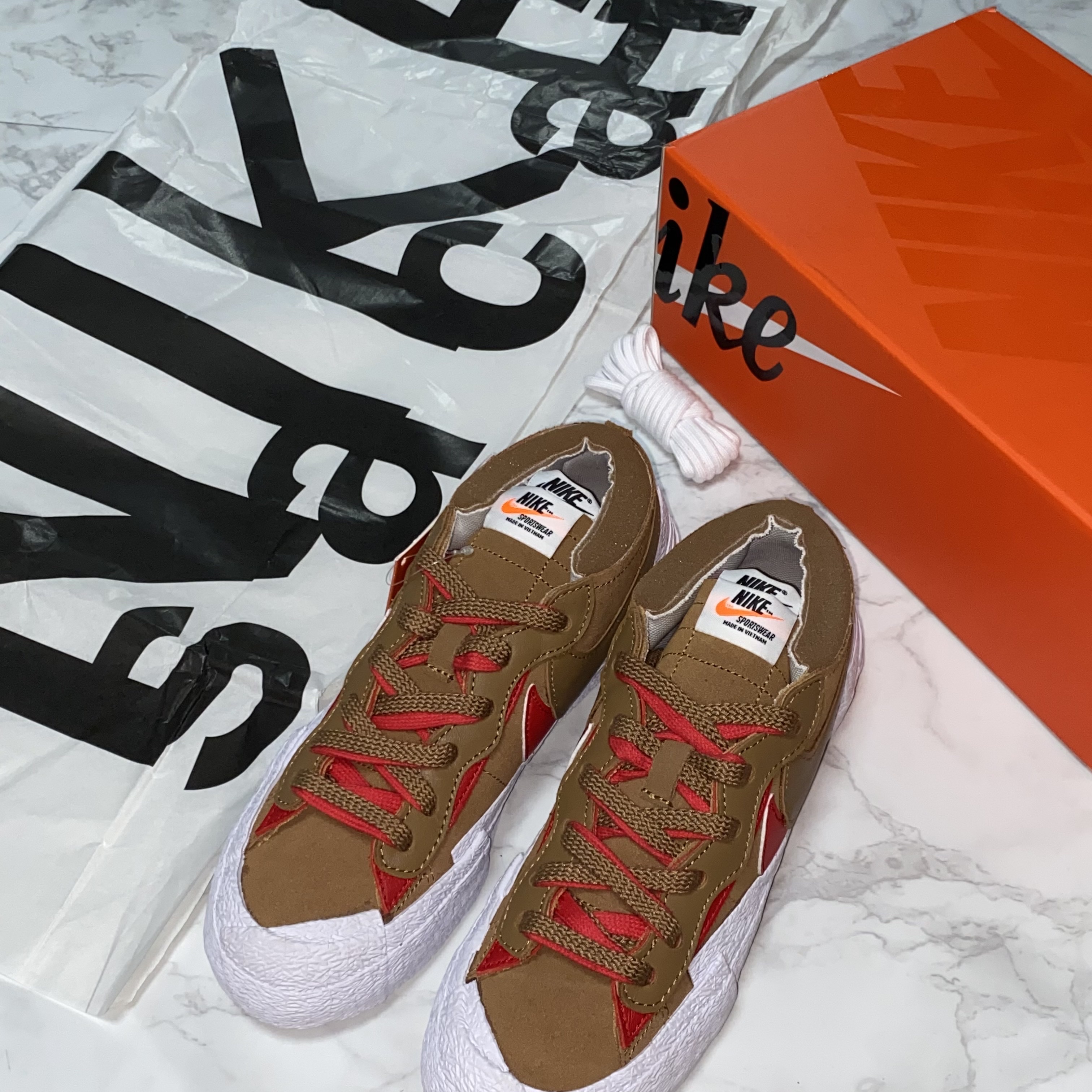 Nike x Sacai Blazer Low British Tan 착용 스타일 - 1