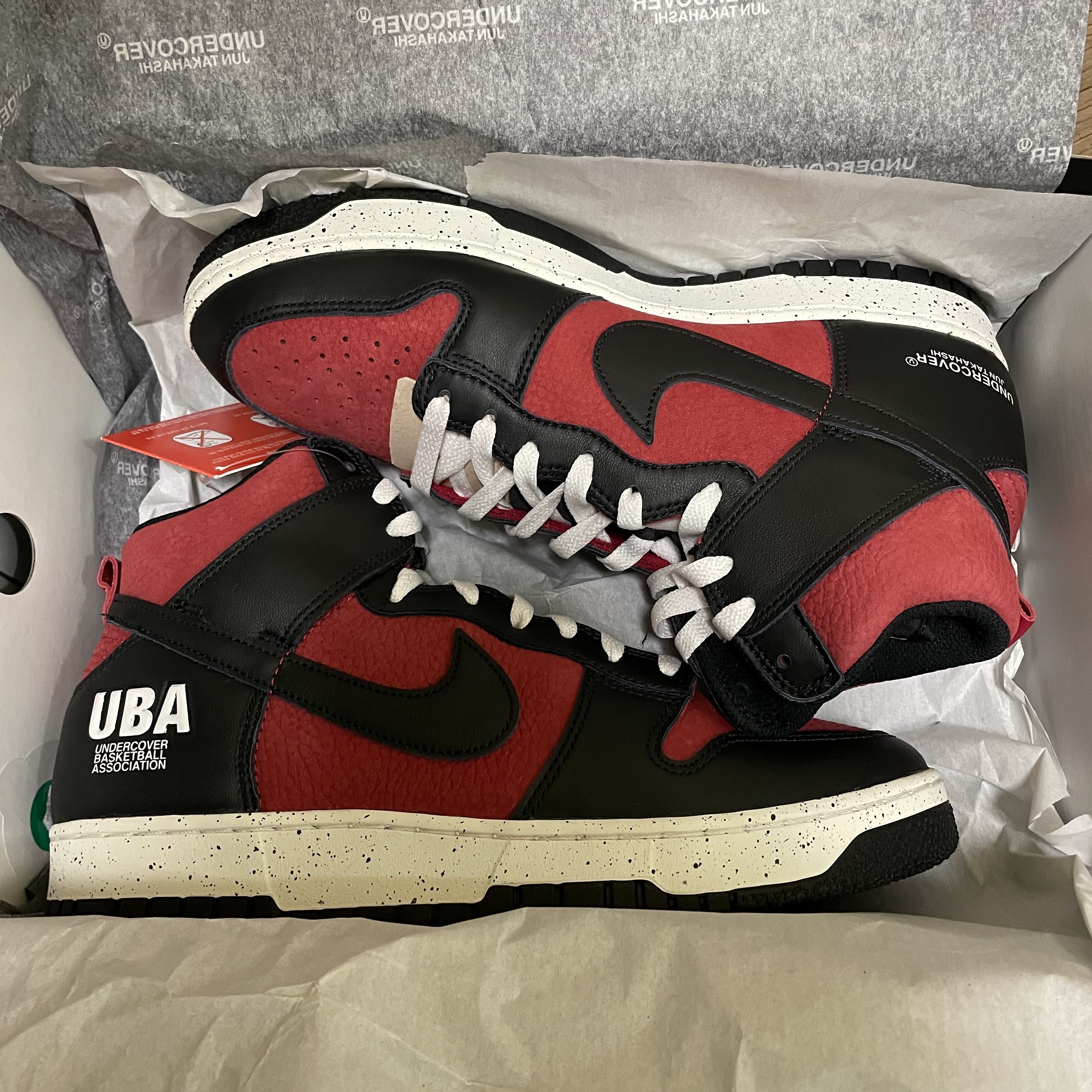 Nike x Undercover Dunk High 1985 Gym Red 착용 스타일