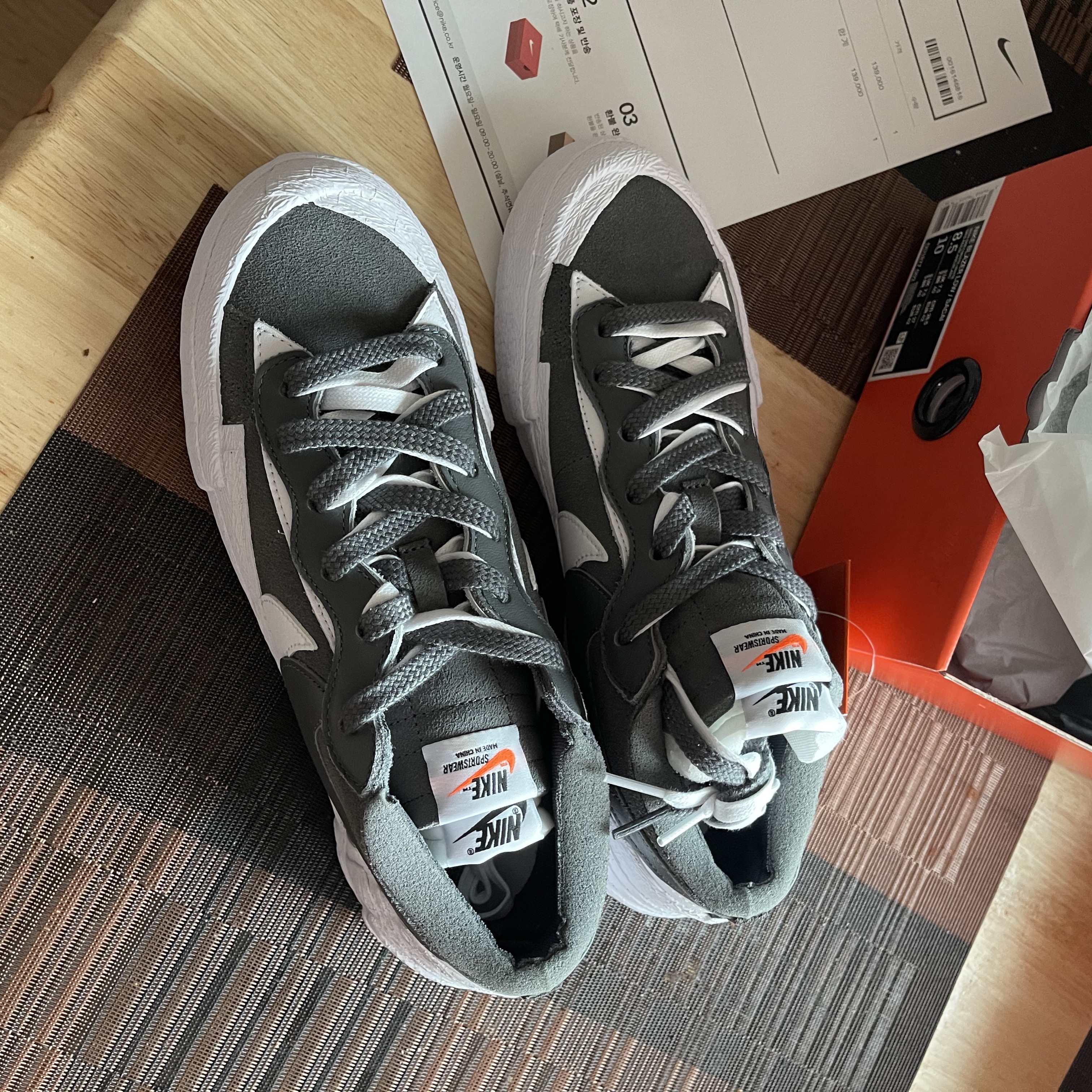 Nike x Sacai Blazer Low Iron Grey 착용 스타일 - 2