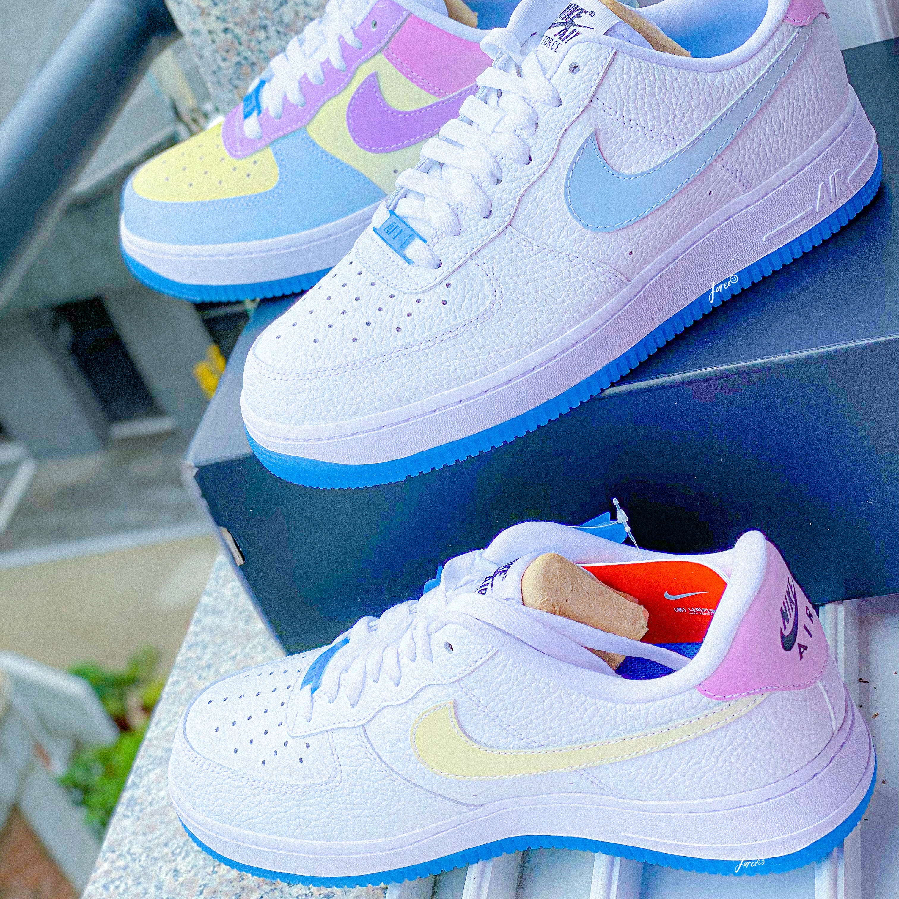(W) Nike Air Force 1 '07 LX White University Blue 착용 스타일 - 3