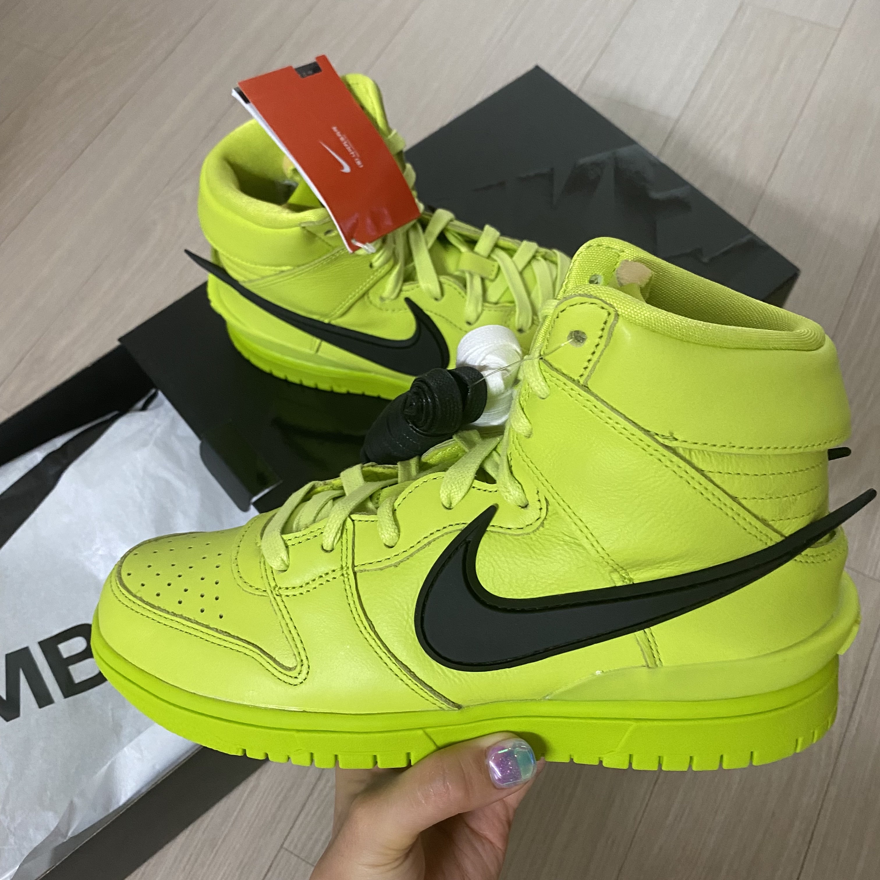 Nike x Ambush Dunk High Flash Lime 착용 스타일