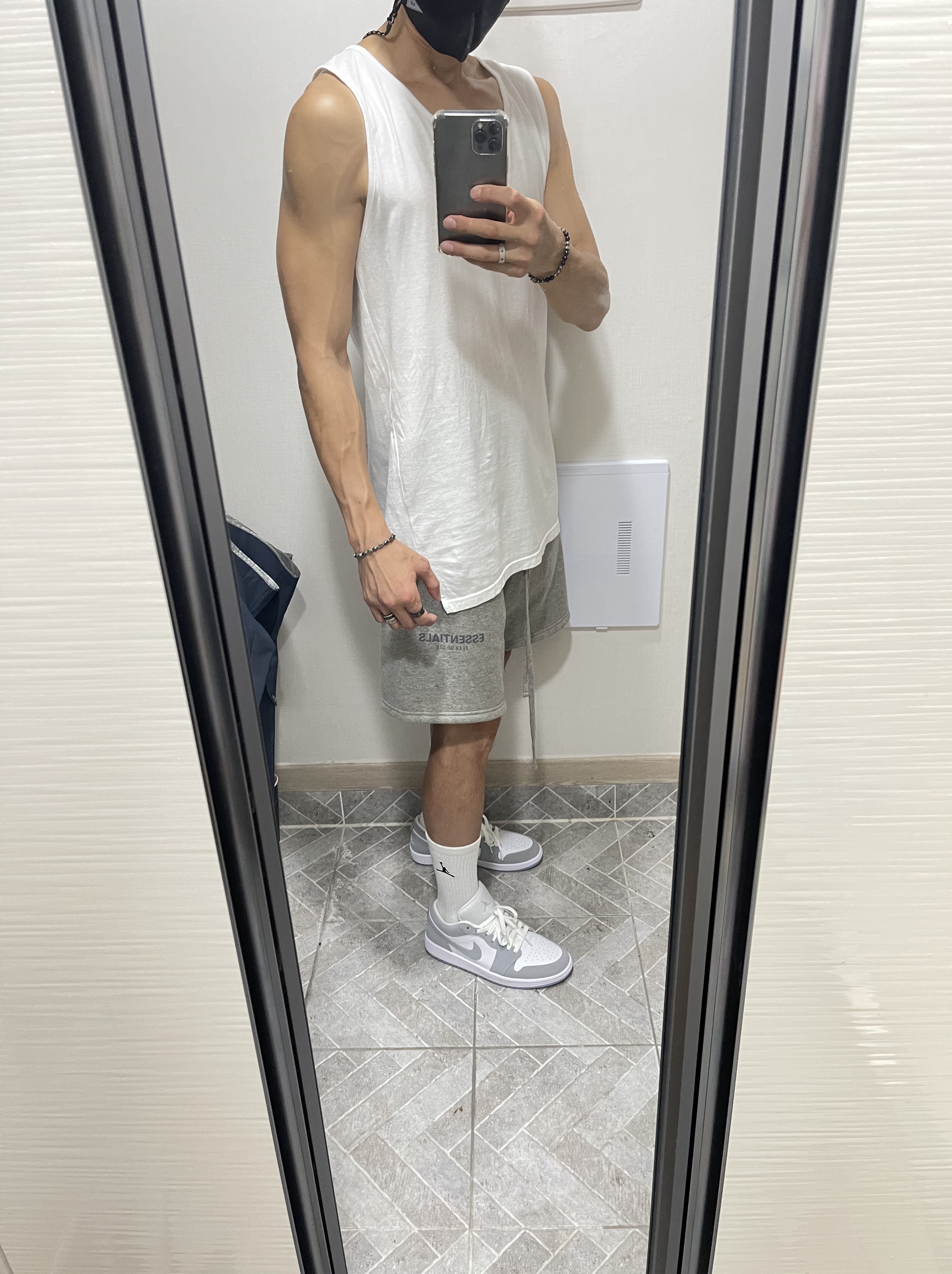 (W) Jordan 1 Low White Wolf Grey, Nike x Ambush Dunk High Deep Royal Blue 착용 스타일 - 3