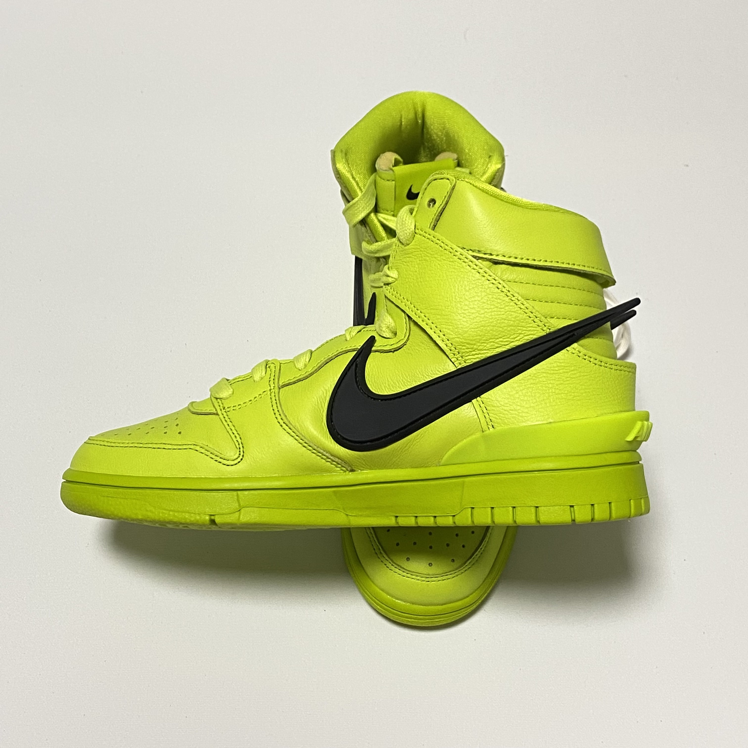 Nike x Ambush Dunk High Flash Lime 착용 스타일 - 1