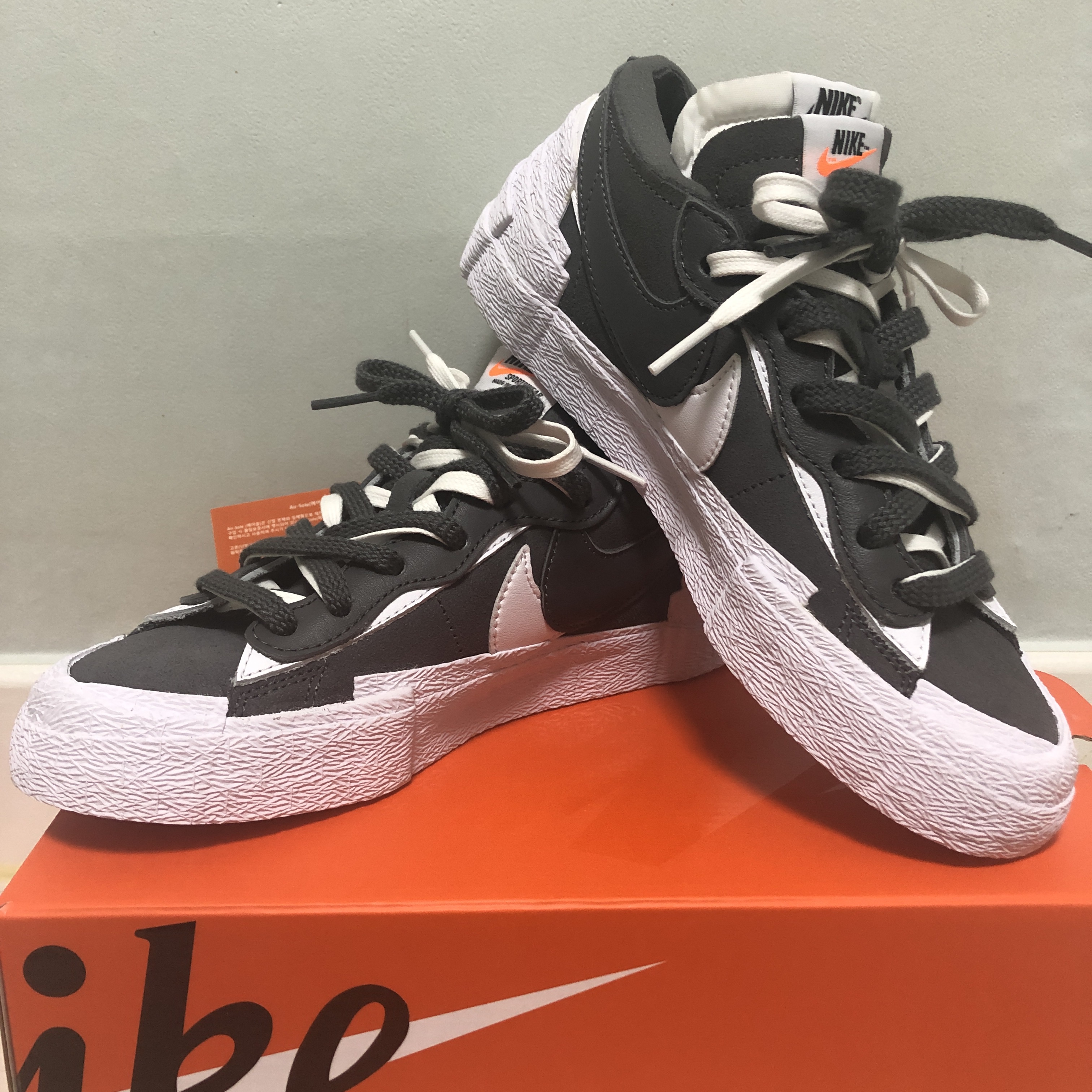 Nike x Sacai Blazer Low Iron Grey 착용 스타일