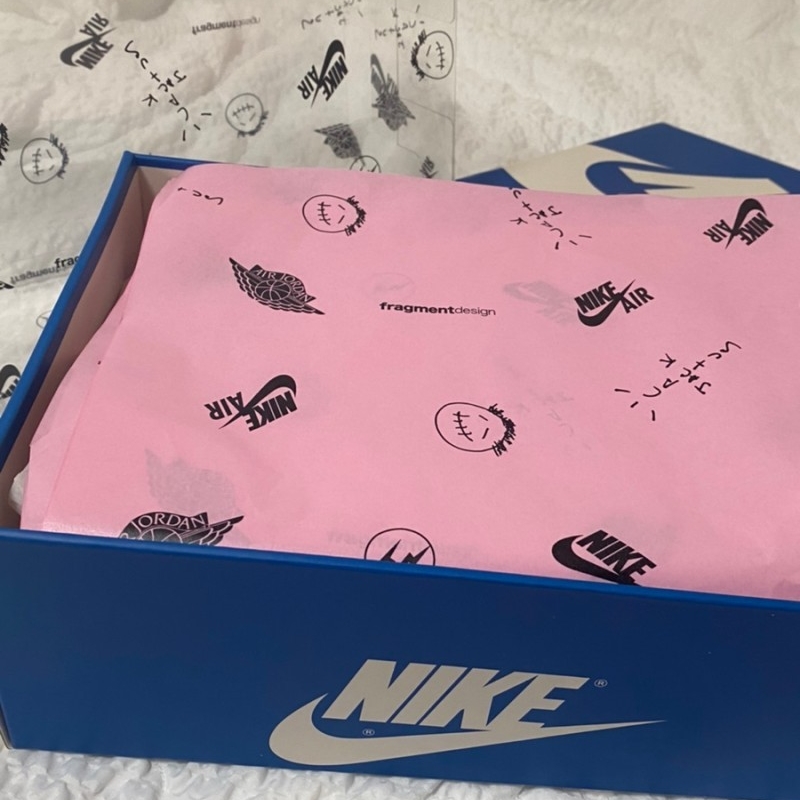 Jordan 1 x Travis Scott x Fragment Retro High OG SP Military Blue 착용 스타일 - 2