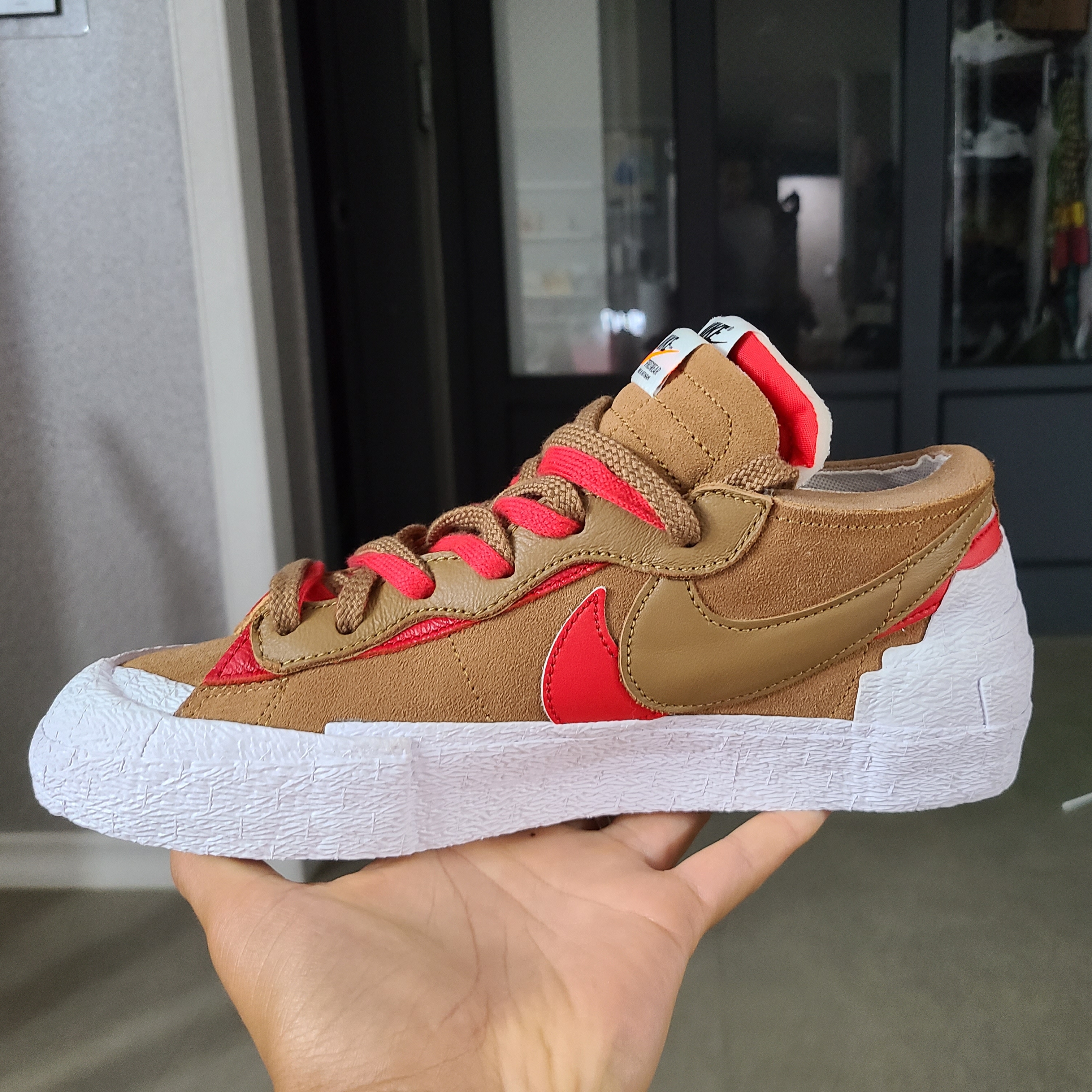 Nike x Sacai Blazer Low British Tan 착용 스타일 - 1