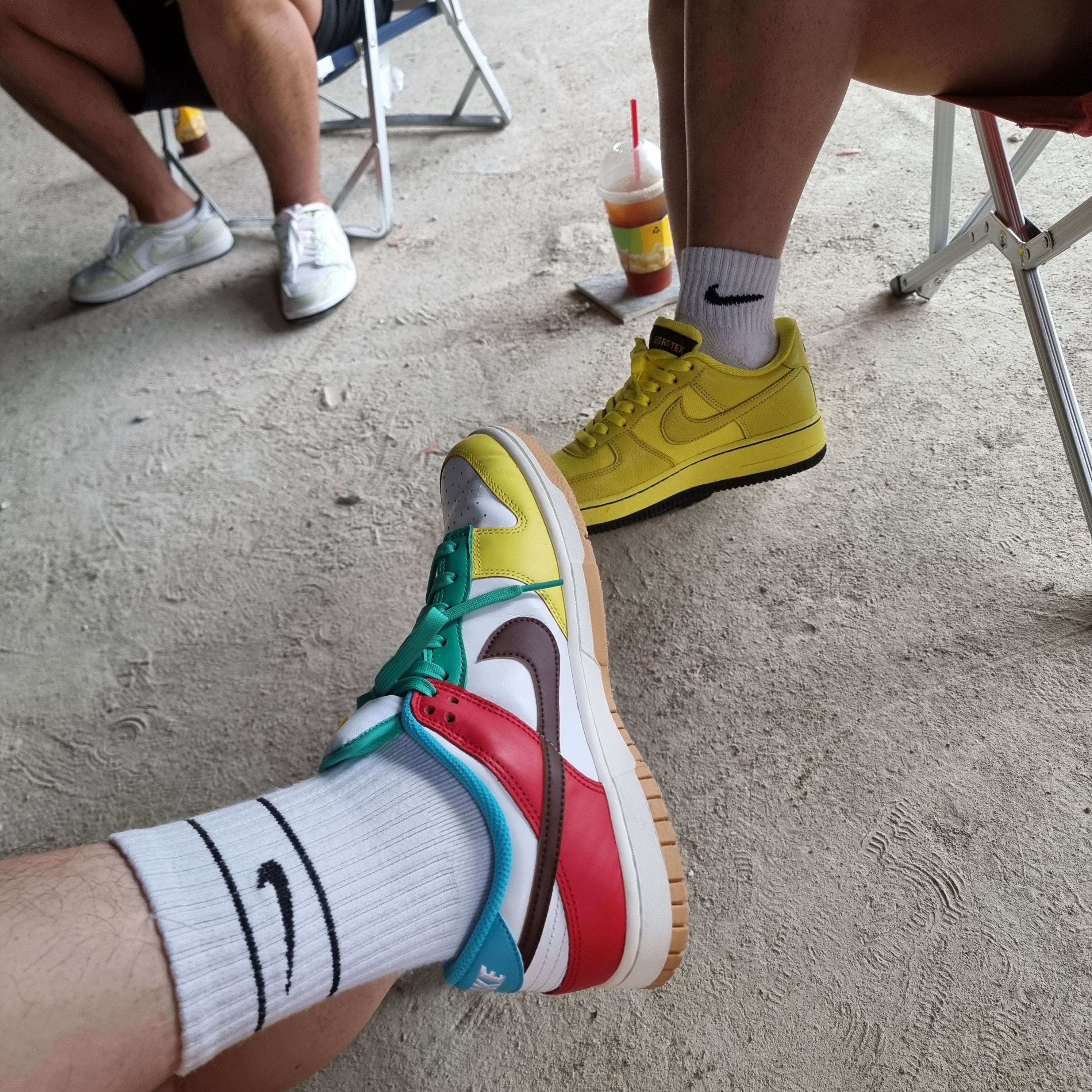 Nike Dunk Low SE Free.99 White, Jordan 1 Low OG Ghost Green 착용 스타일