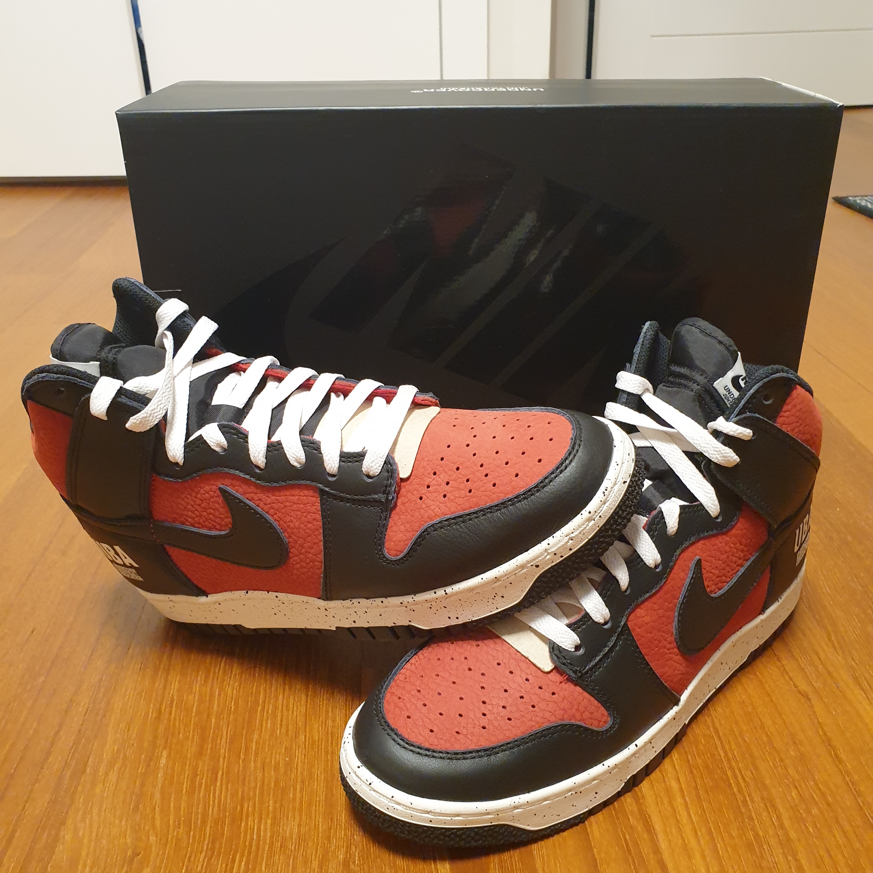 Nike x Undercover Dunk High 1985 Gym Red 착용 스타일 - 2
