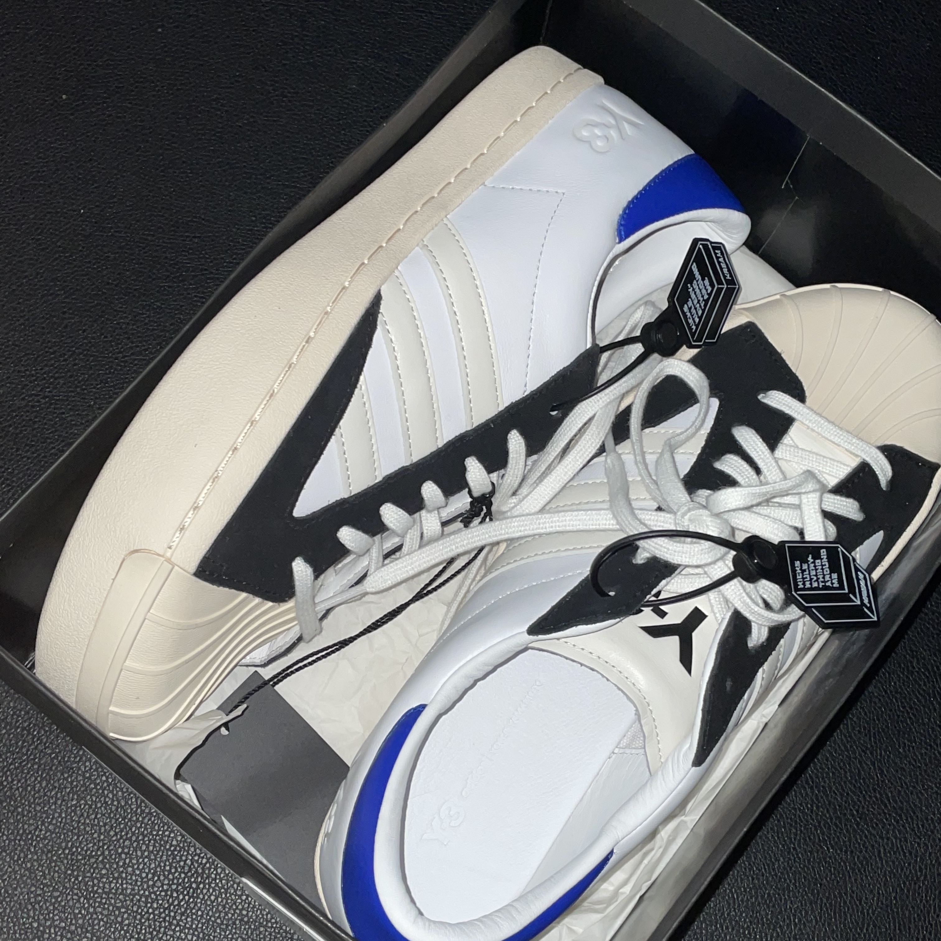 Y-3 Yohji Star Cloud White Bold Blue 착용 스타일 - 3