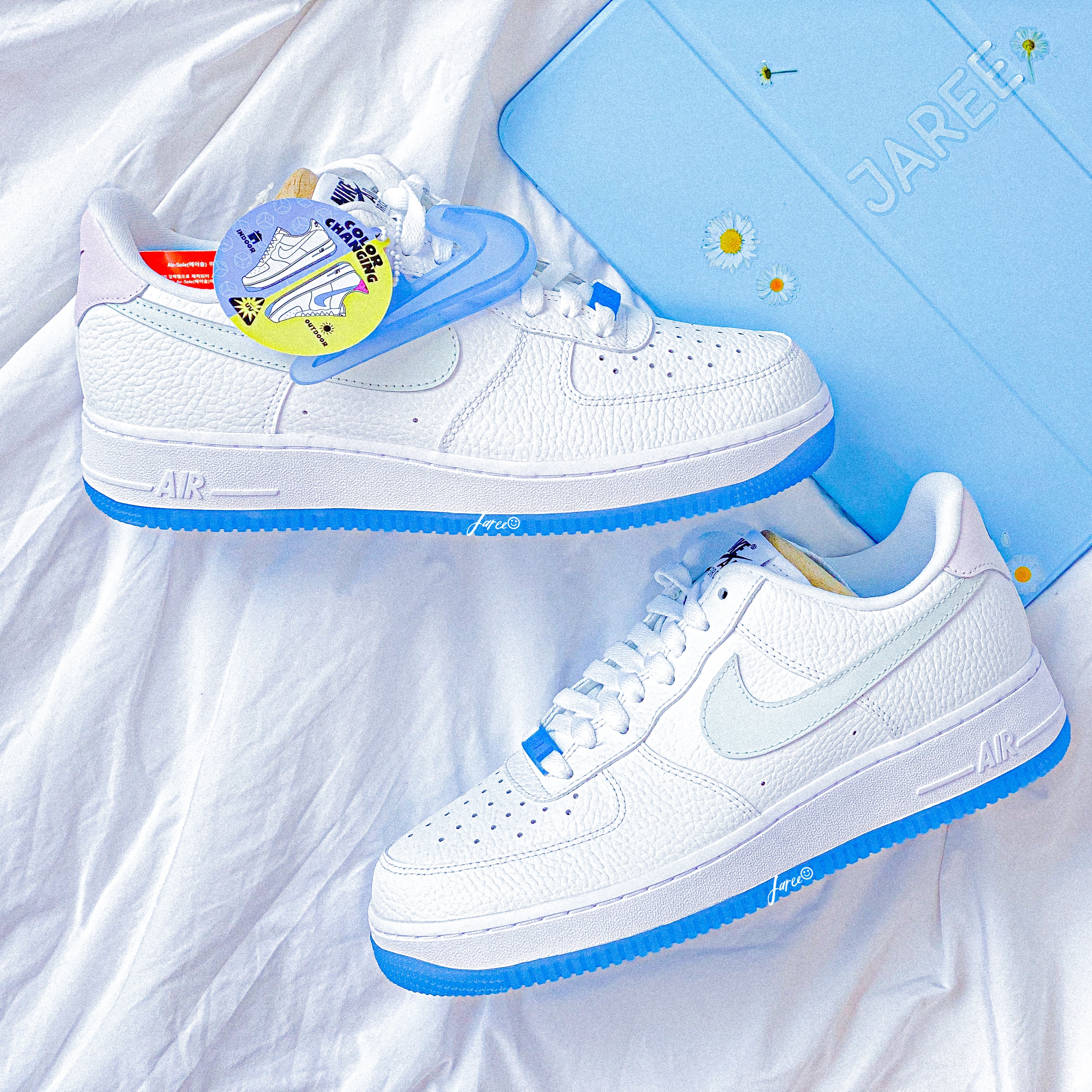 (W) Nike Air Force 1 '07 LX White University Blue 착용 스타일 - 1