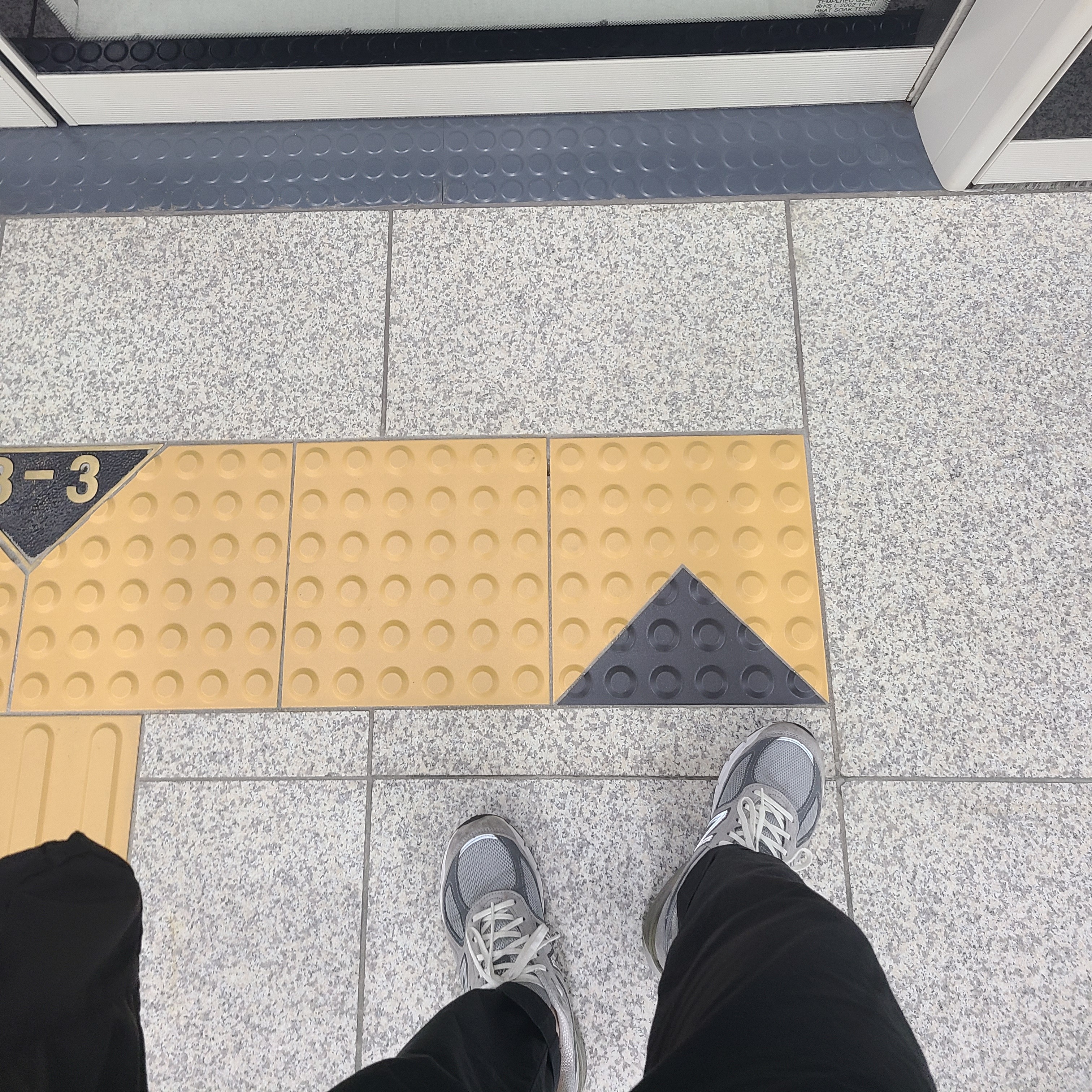 New Balance 990v4 Made in USA Grey - D Standard 착용 스타일 - 4