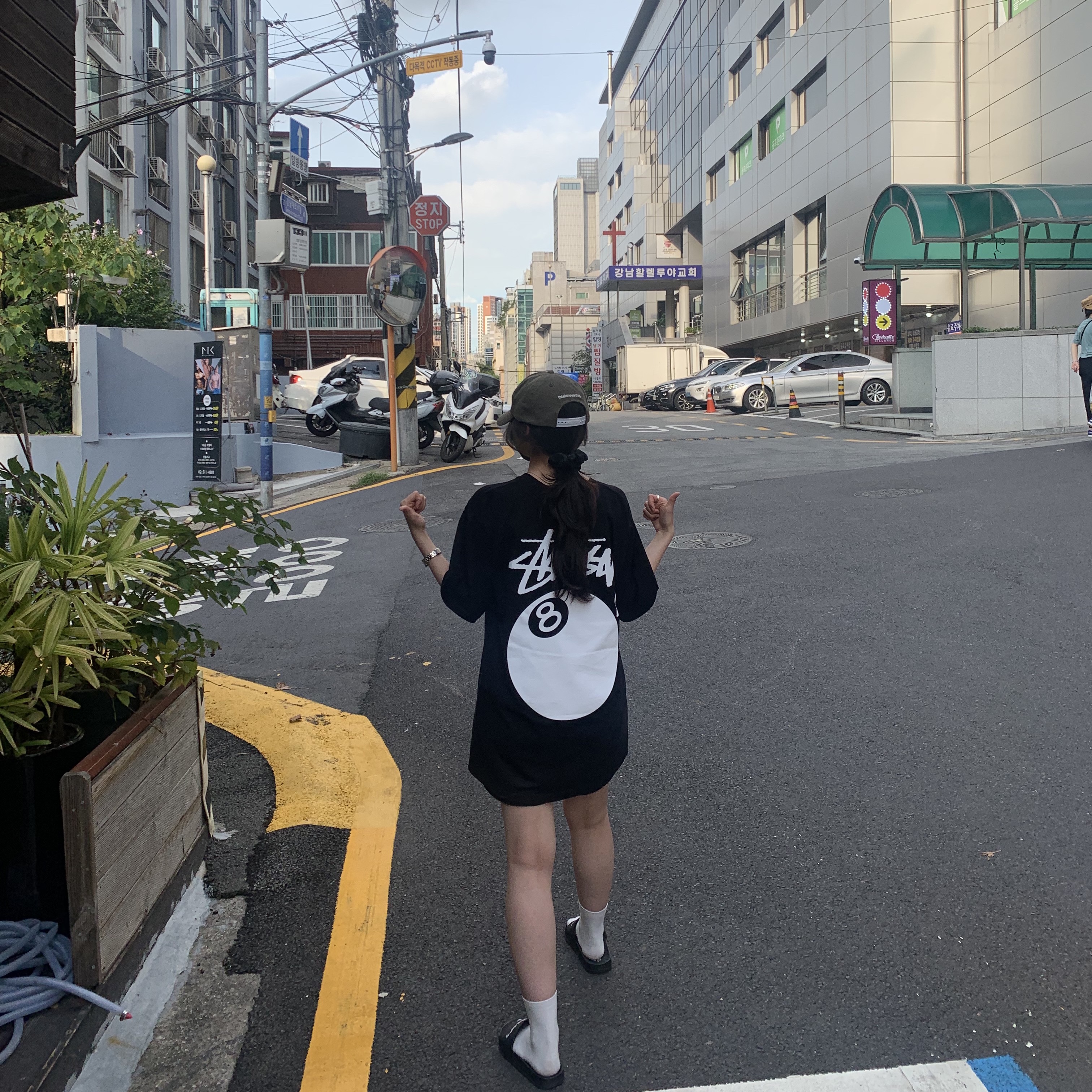 Stussy 8 Ball T-Shirt Black - 21SS 착용 스타일