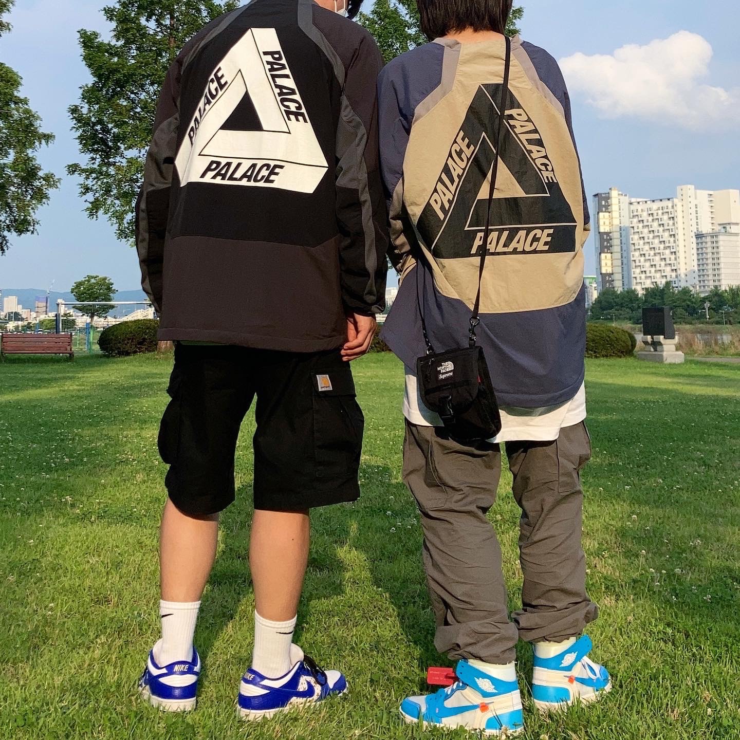 Palace Sports Shell Crew Tan - 21SS, Palace Sports Shell Crew Black - 21SS 착용 스타일