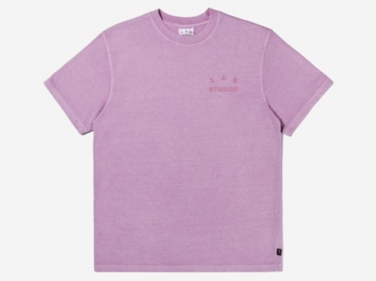 IAB Studio Pigment T-Shirt Magenta 착용 스타일 - 2
