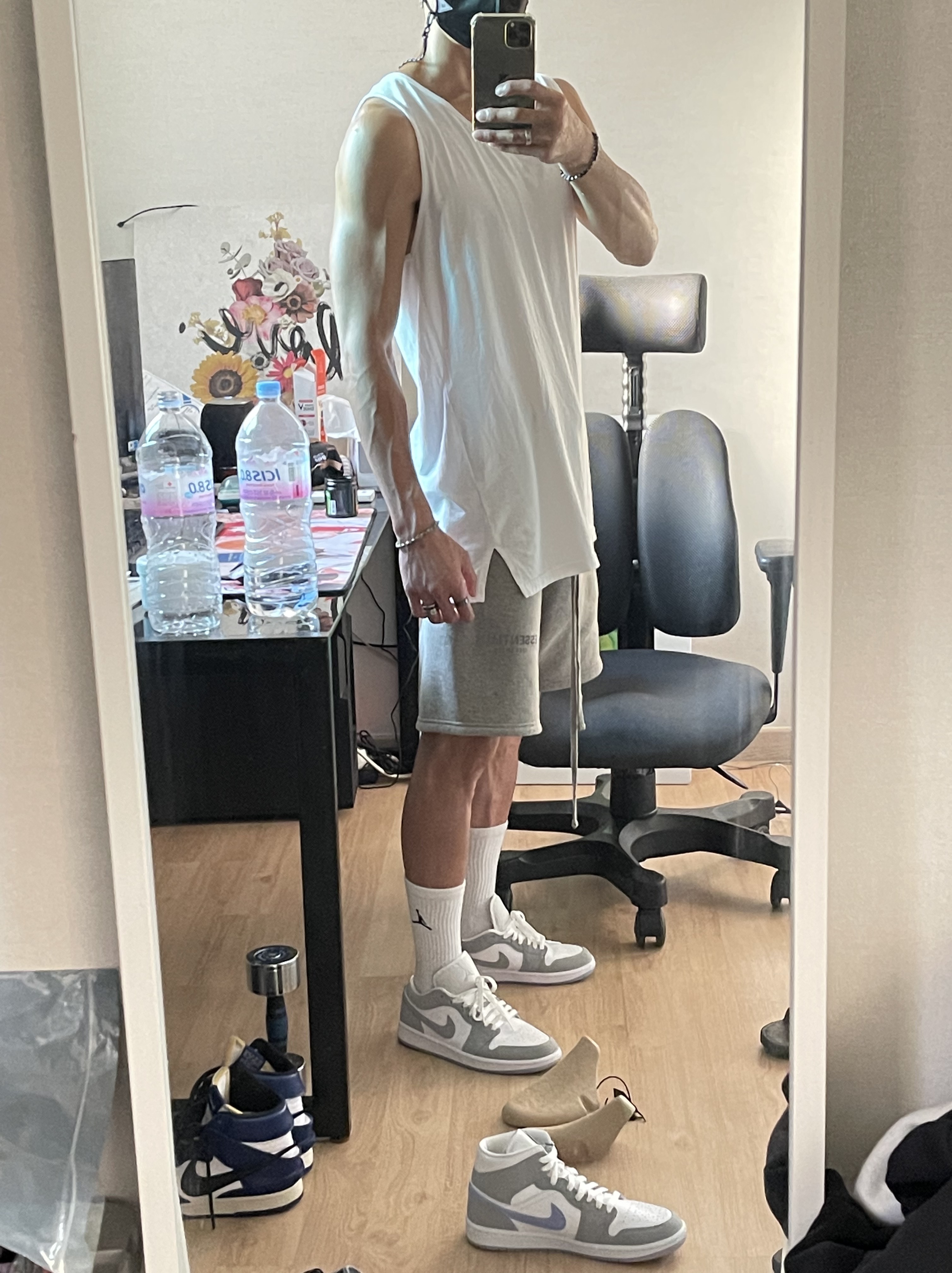 (W) Jordan 1 Low White Wolf Grey, Nike x Ambush Dunk High Deep Royal Blue 착용 스타일 - 2