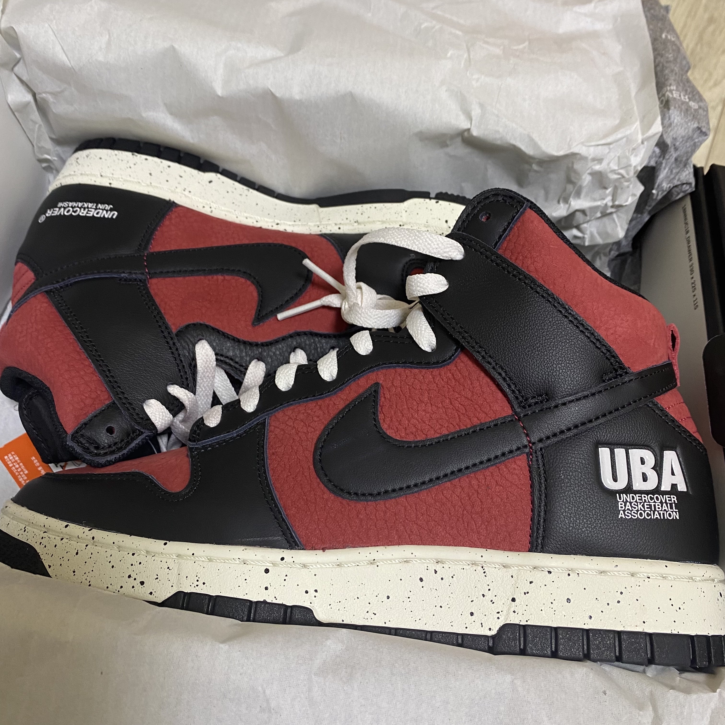 Nike x Undercover Dunk High 1985 Gym Red 착용 스타일