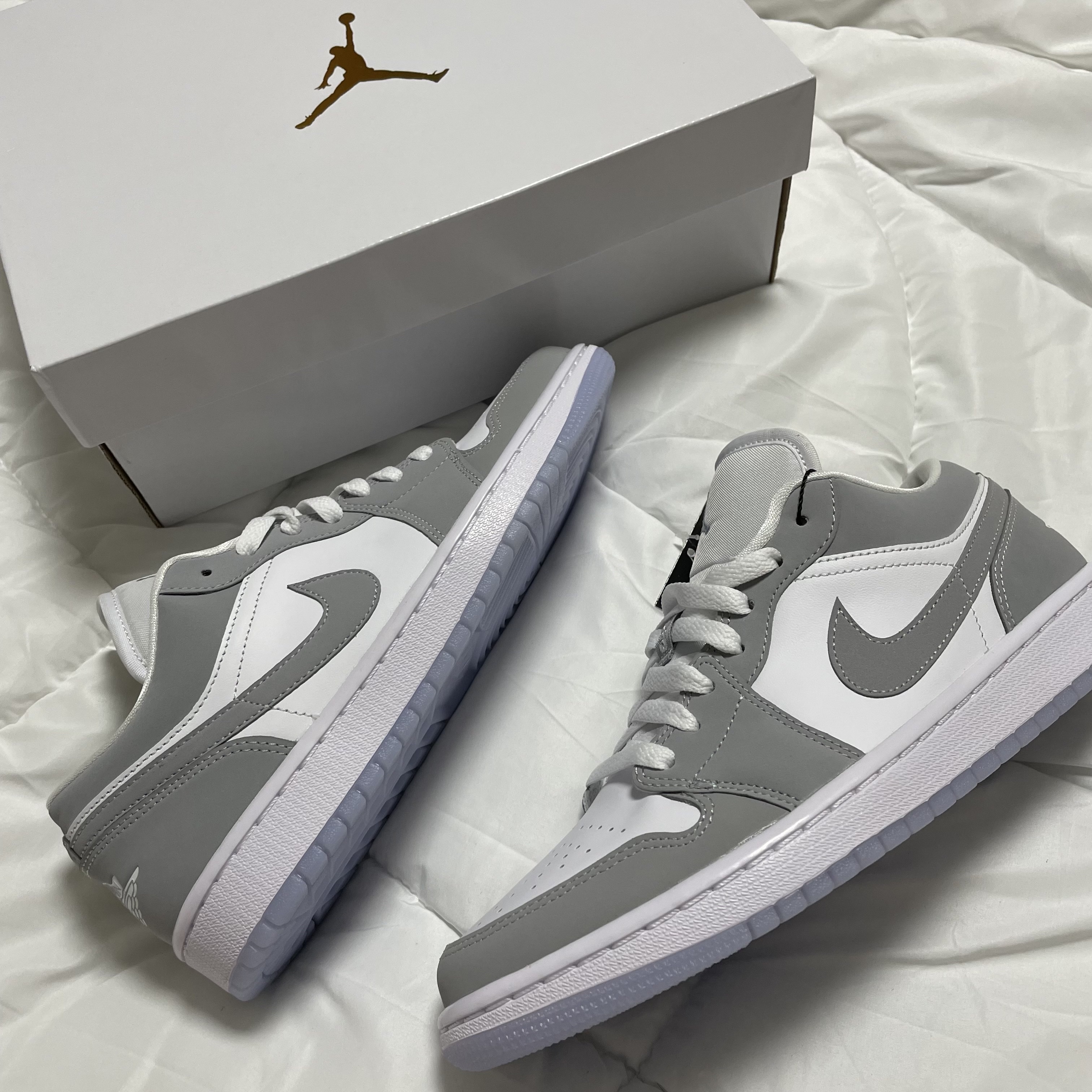 (W) Jordan 1 Low White Wolf Grey 착용 스타일