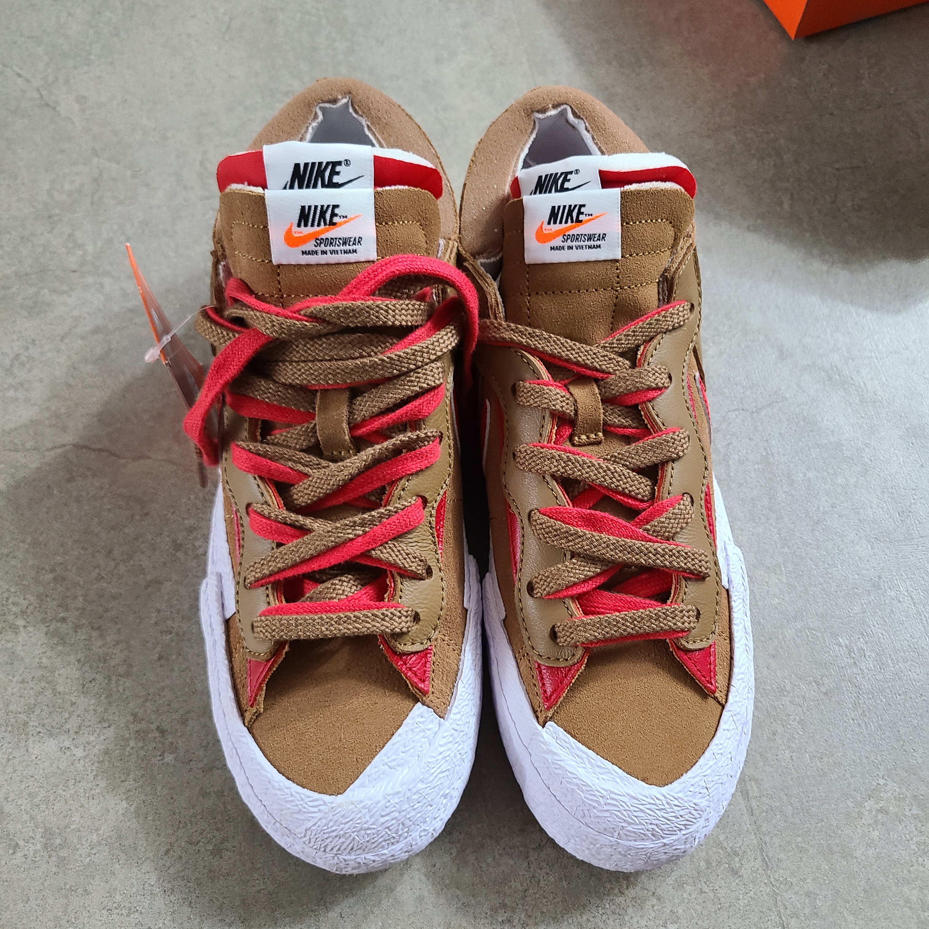 Nike x Sacai Blazer Low British Tan 착용 스타일 - 2
