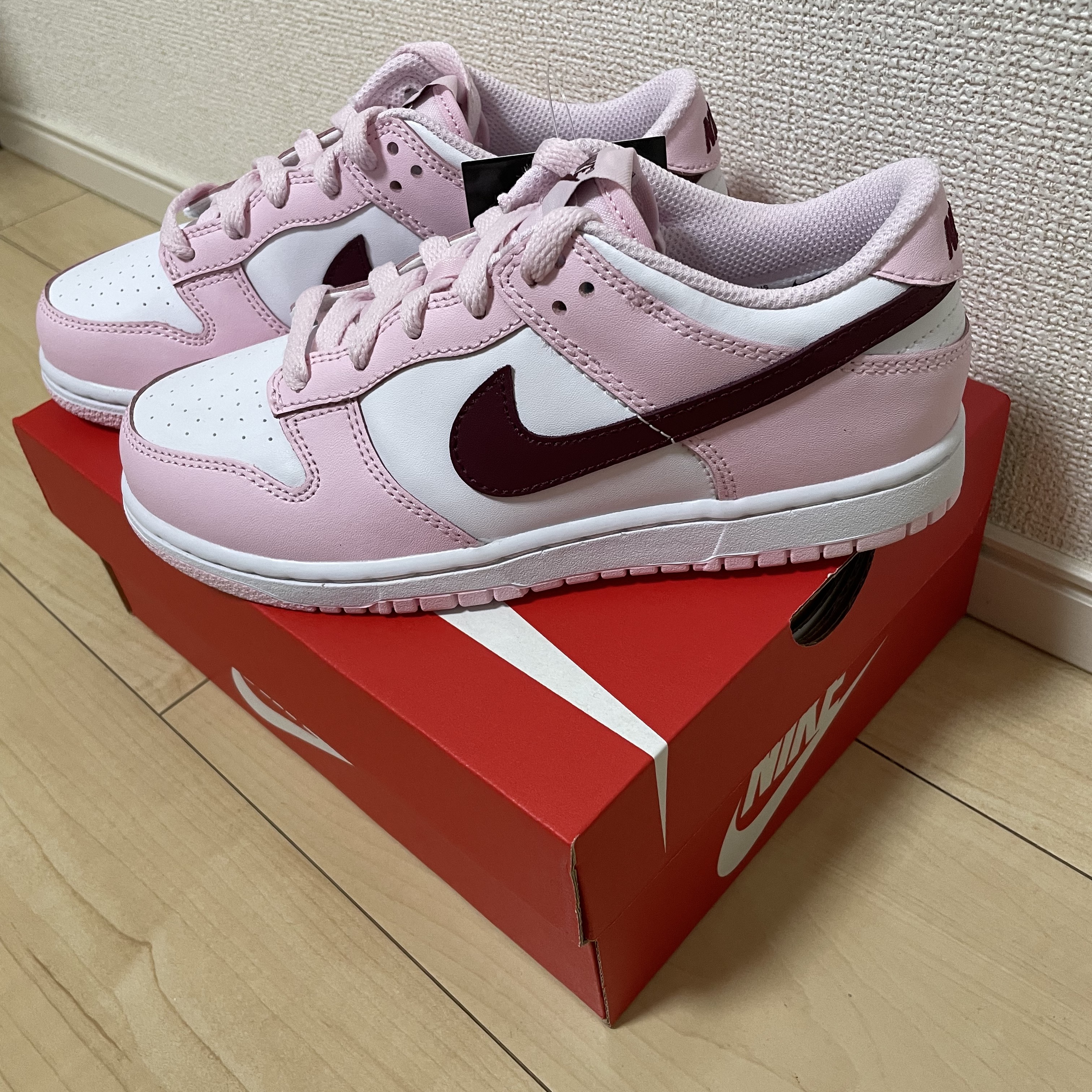 (GS) Nike Dunk Low Pink Foam 착용 스타일 - 2