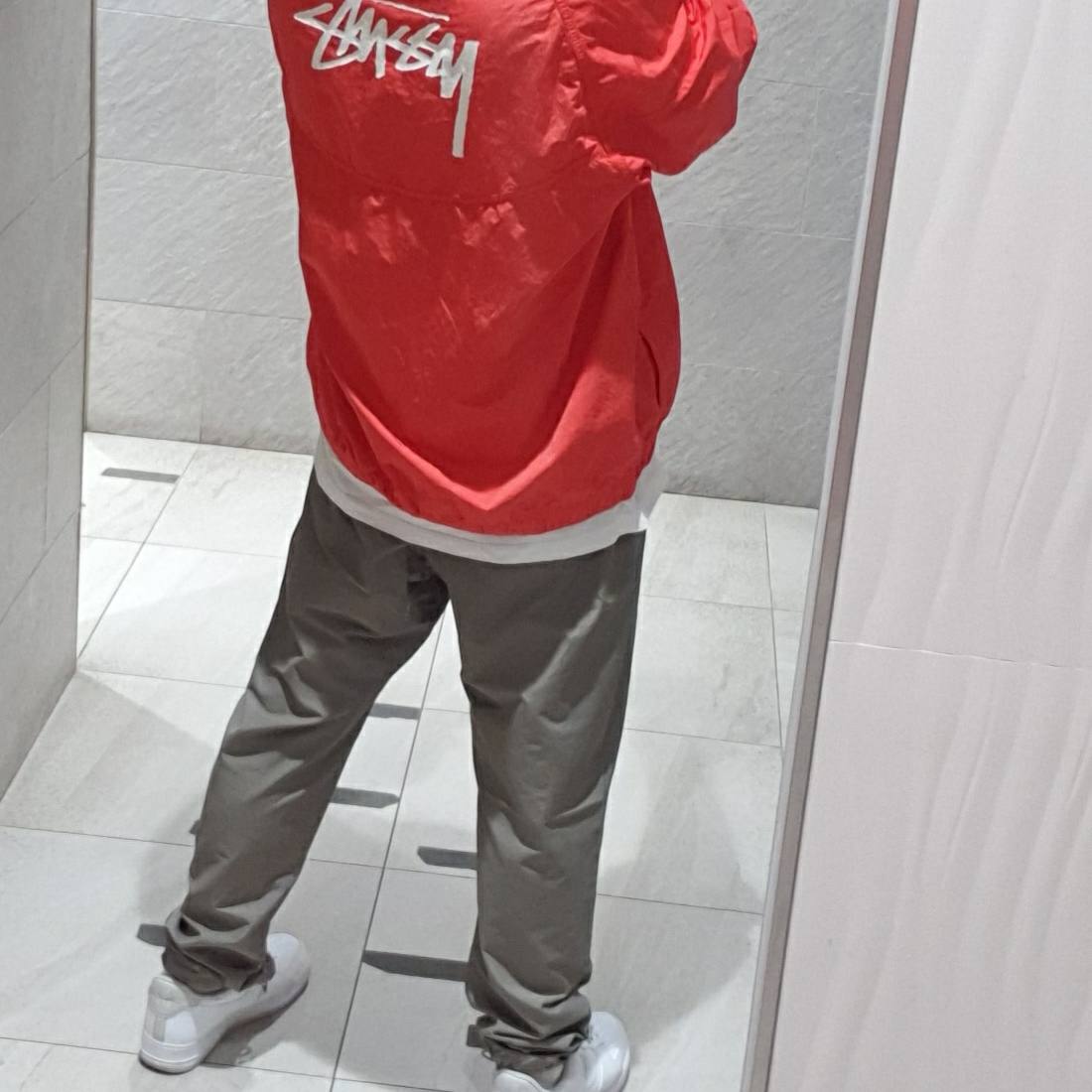 Nike x Stussy Windrunner Jacket Habanero Red, Essentials Track Pants Taupe - 21SS 착용 스타일 - 2