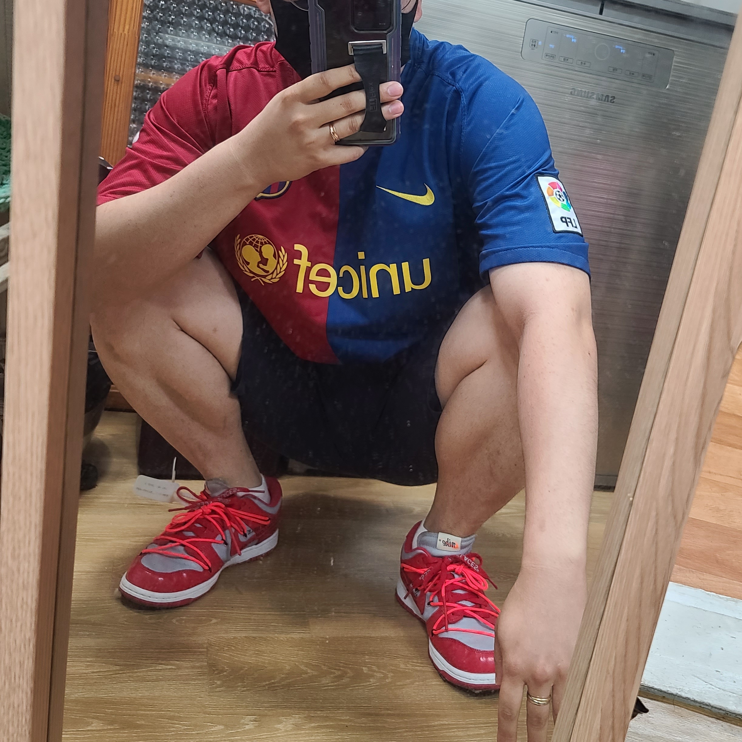 Nike x Off-White Dunk Low University Red 착용 스타일