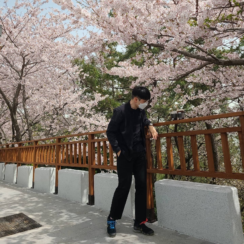 KREAM 프로필 이미지