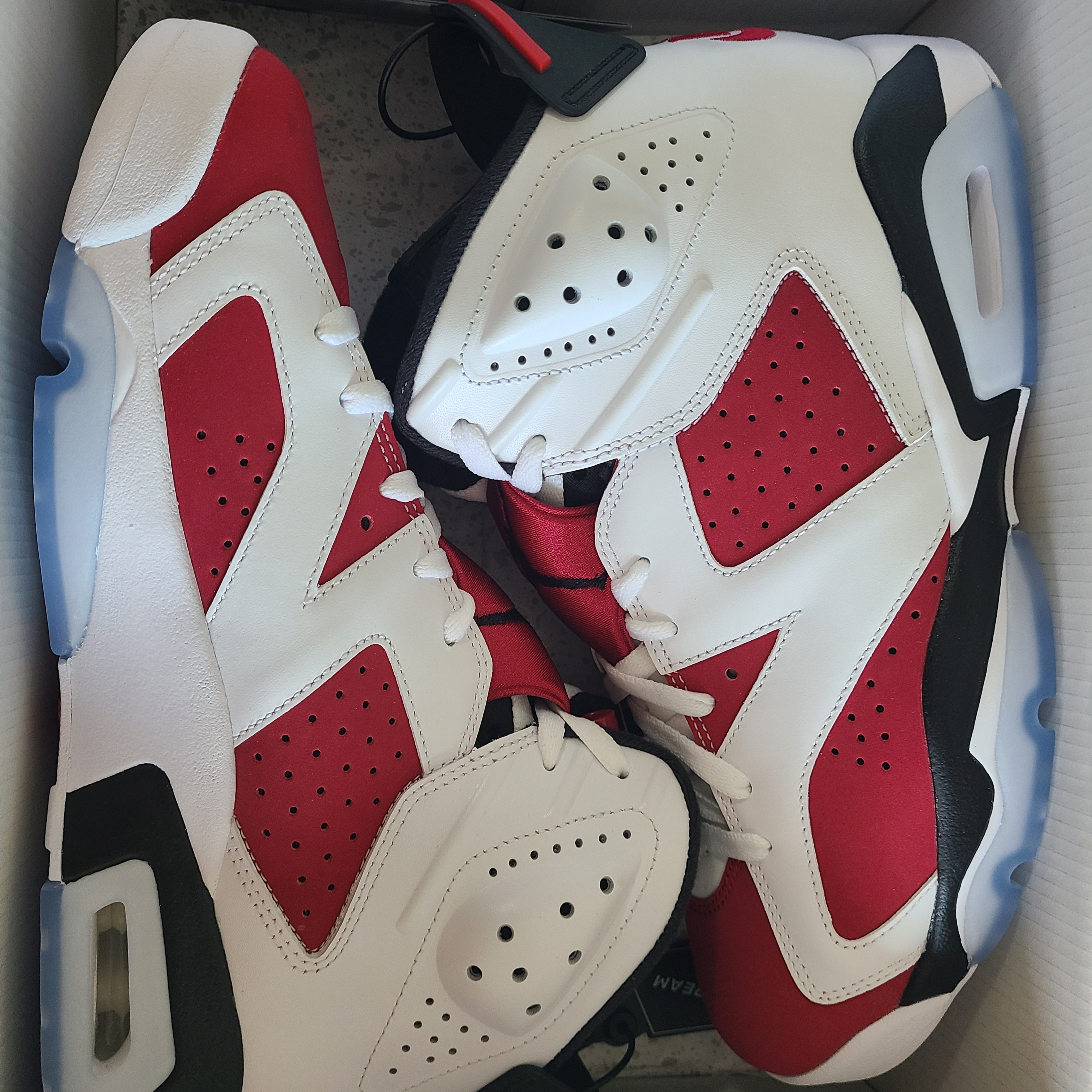 Jordan 6 Retro Carmine 2021 착용 스타일