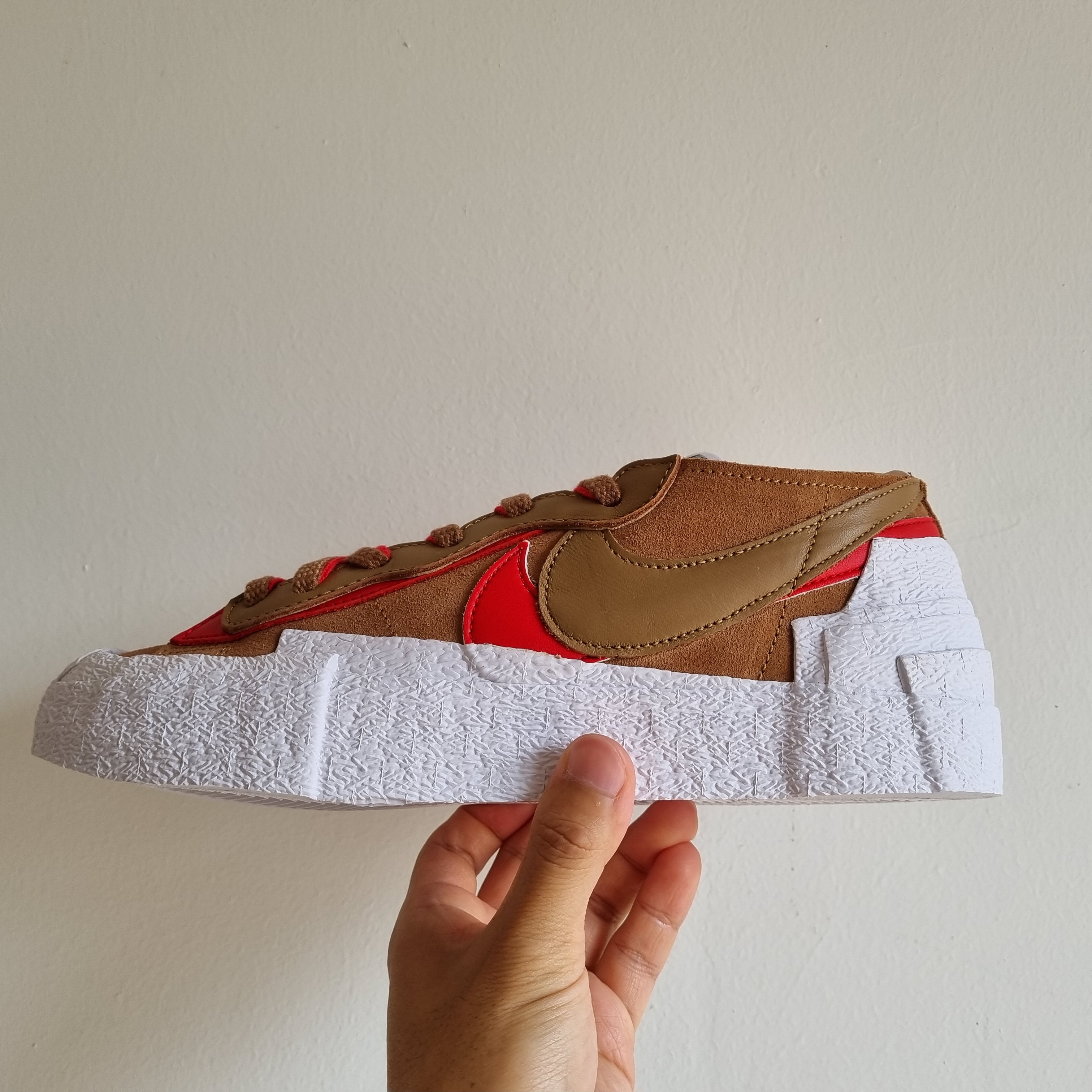 Nike x Sacai Blazer Low British Tan 착용 스타일 - 1
