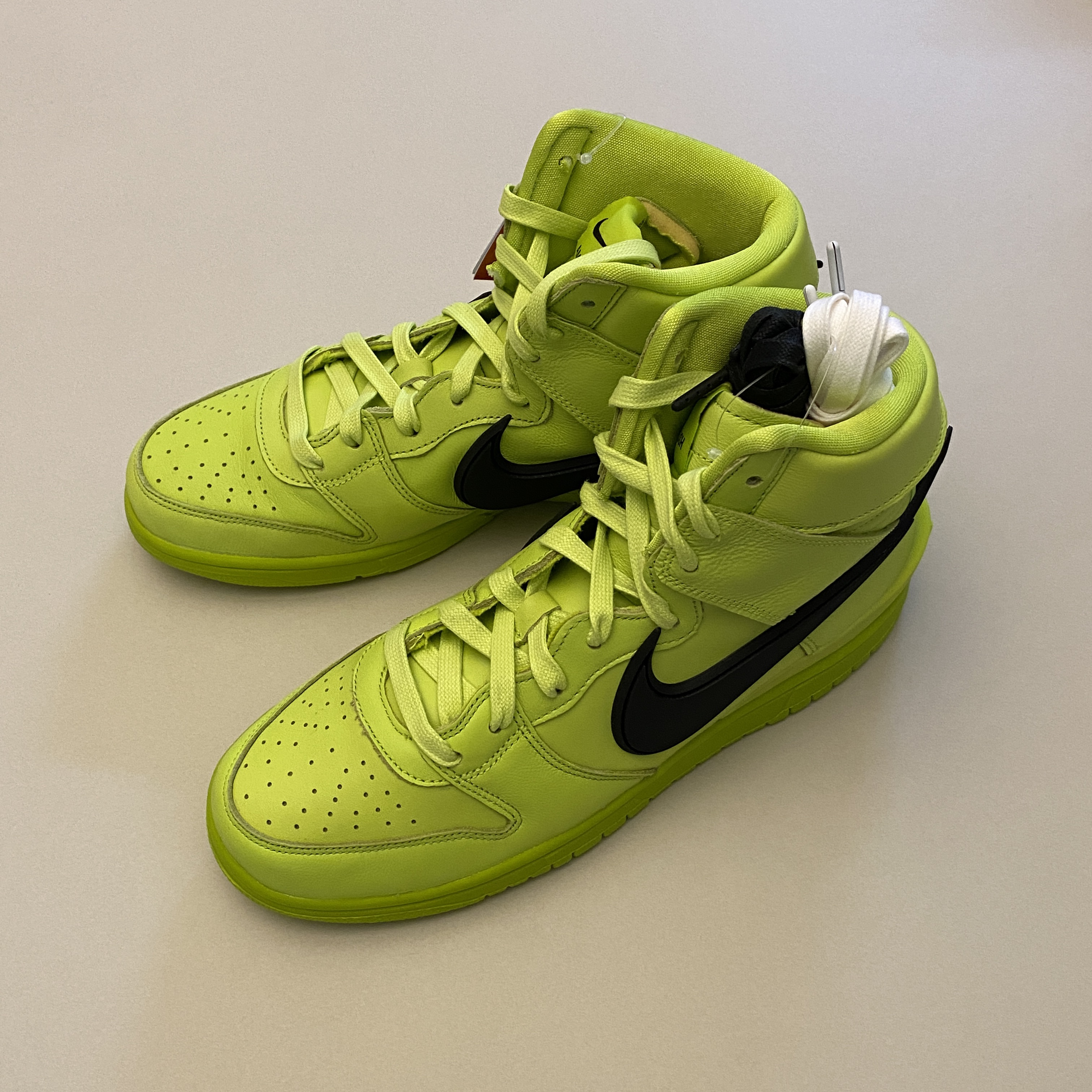 Nike x Ambush Dunk High Flash Lime 착용 스타일