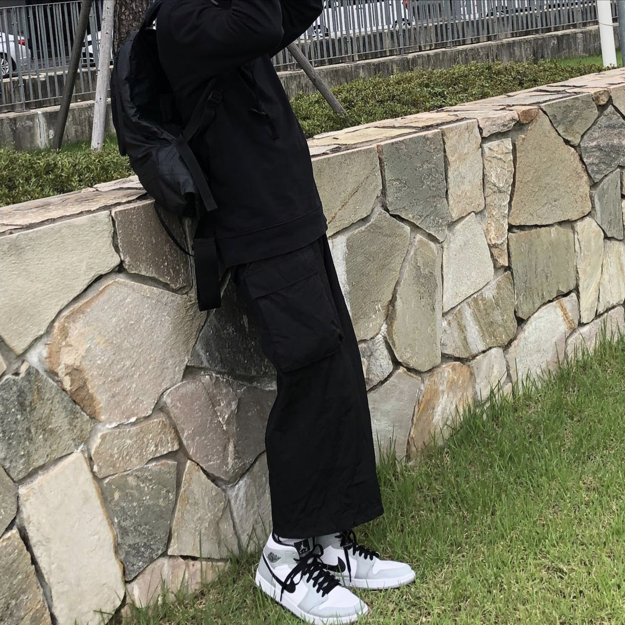 Jordan 1 Mid Light Smoke Grey 착용 스타일 - 1