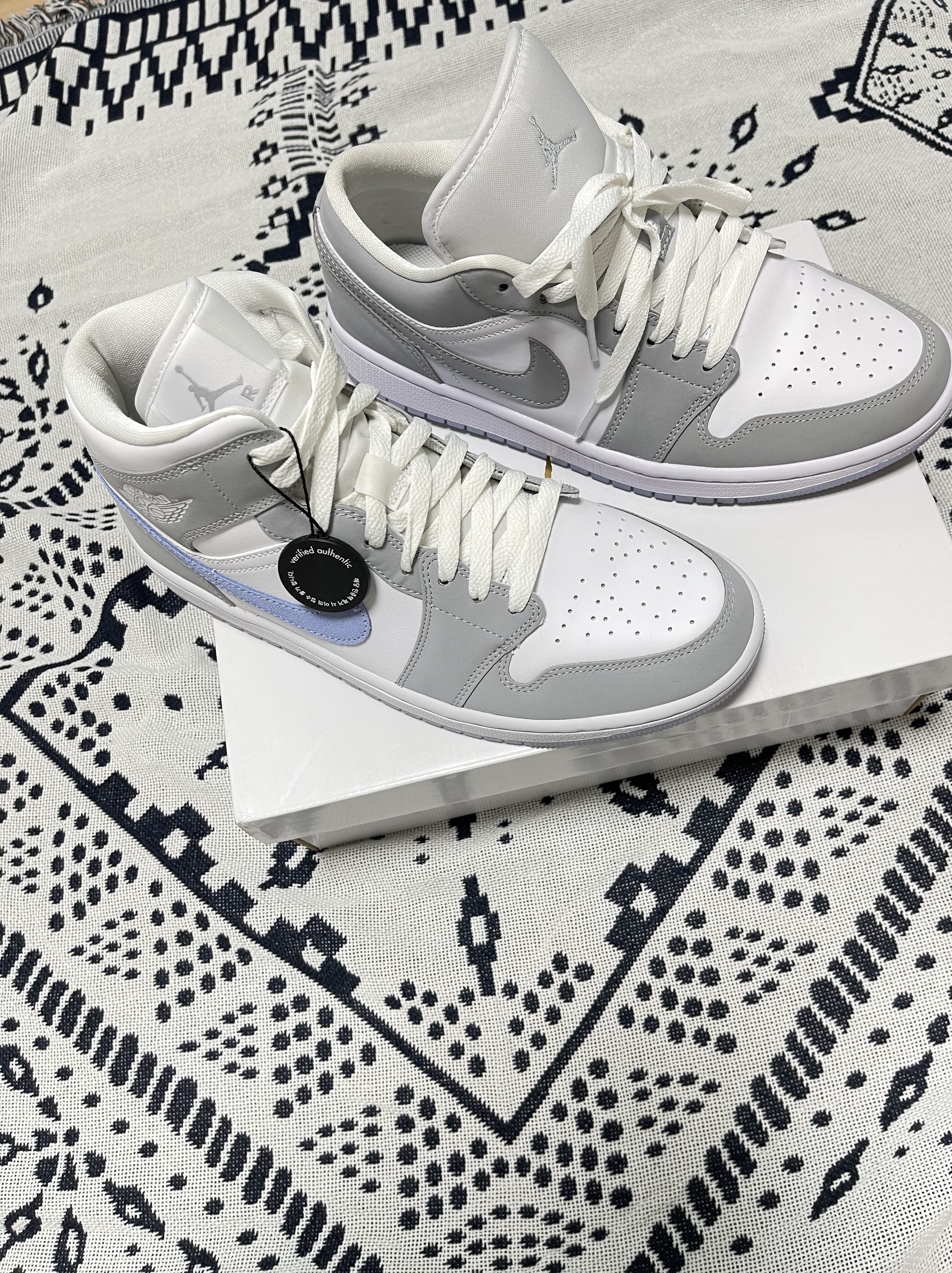 (W) Jordan 1 Mid Wolf Grey, (W) Jordan 1 Low White Wolf Grey 착용 스타일 - 4