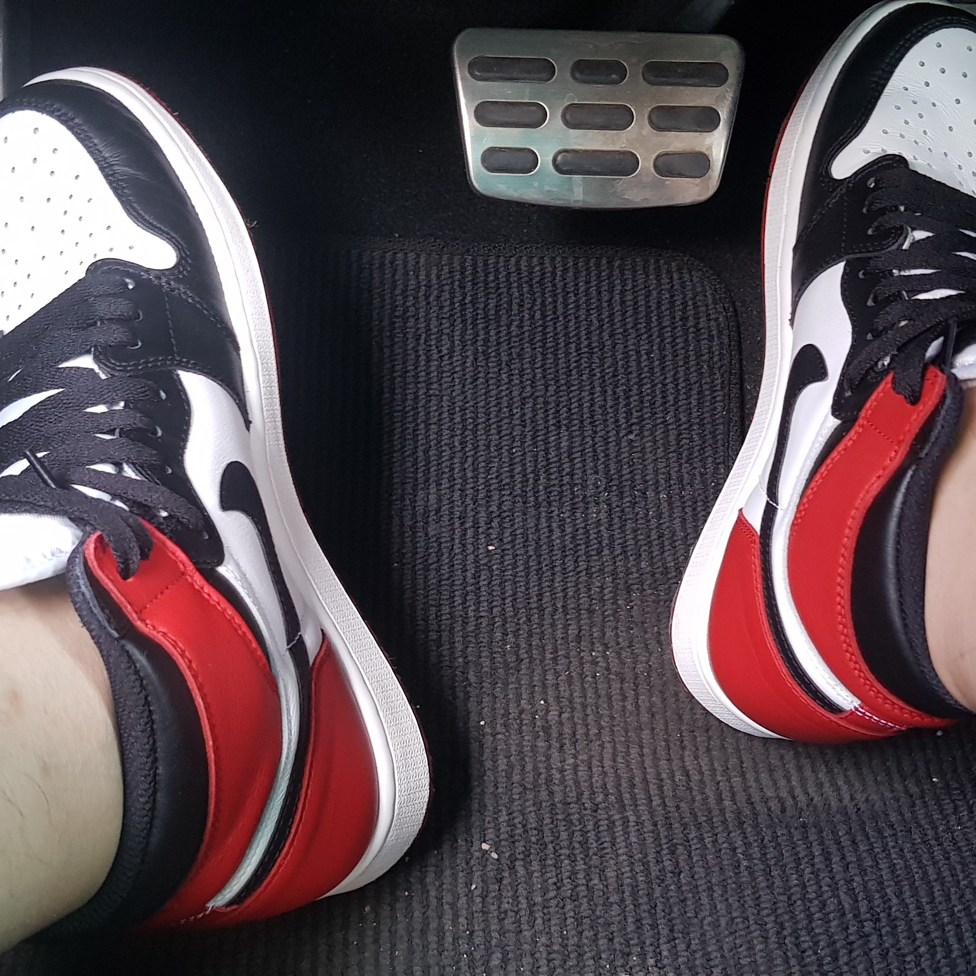 Jordan 1 Retro High Spider-Man Origin Story, Jordan 1 Retro High OG Top 3 착용 스타일 - 4