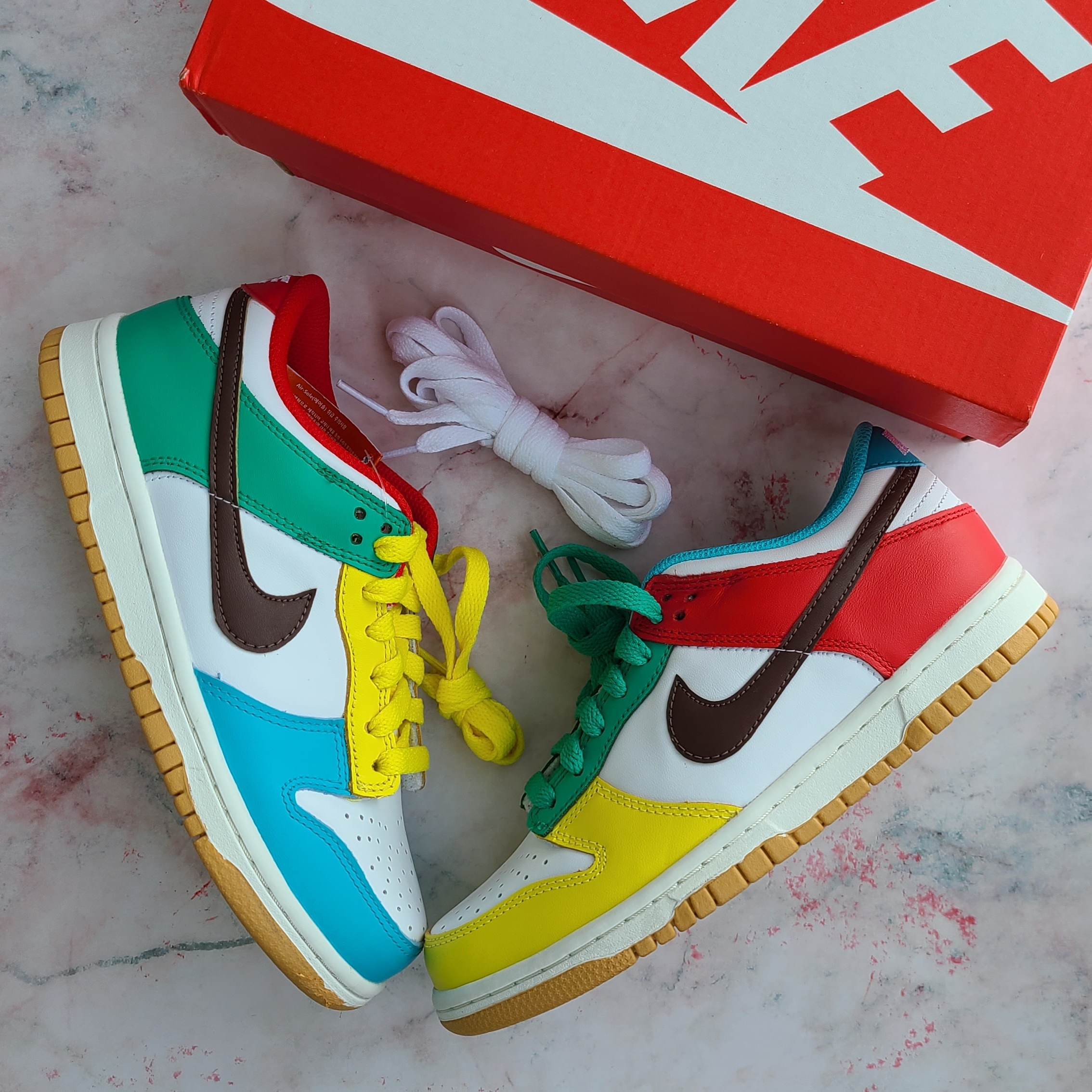 (GS) Nike Dunk Low SE Free.99 White 착용 스타일