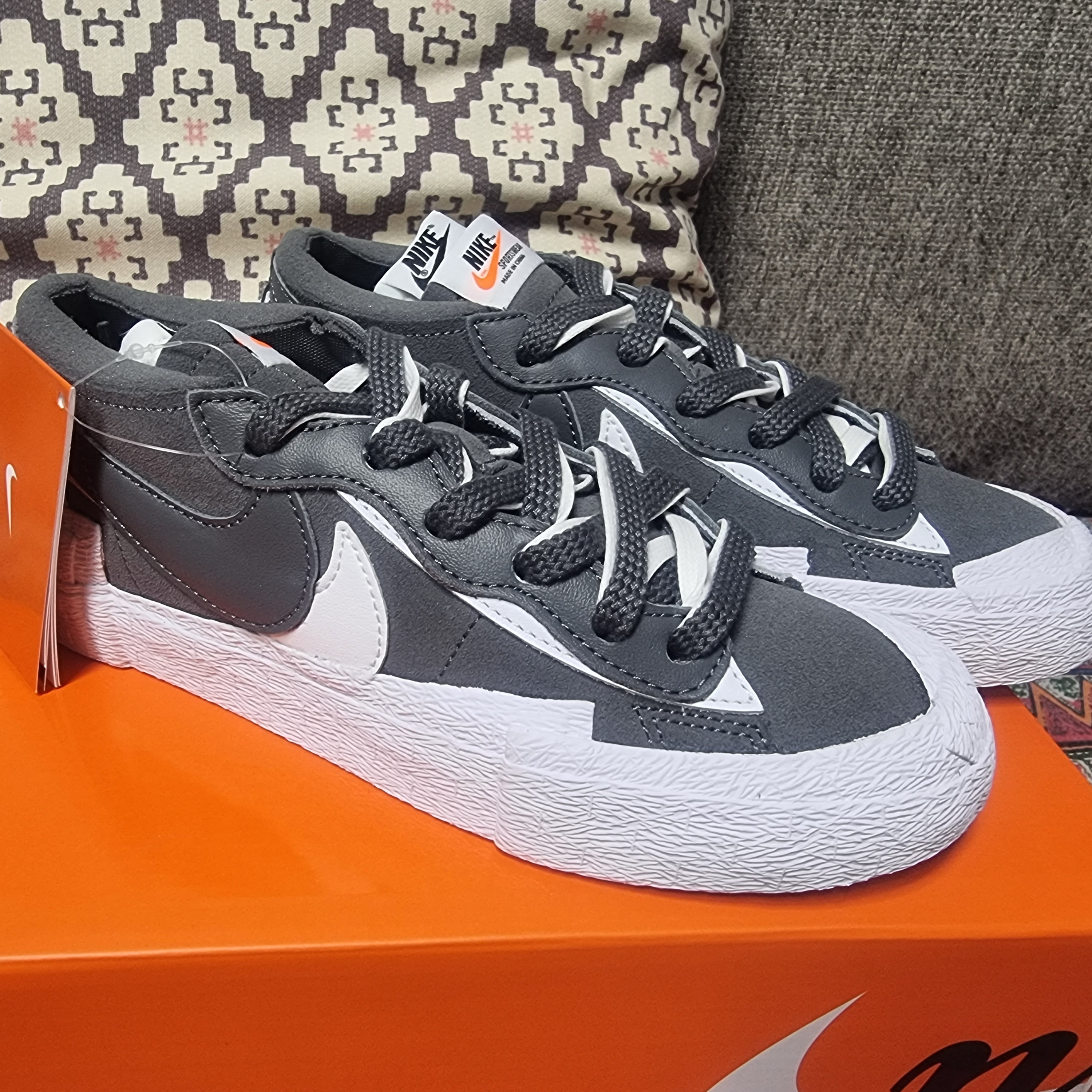 Nike x Sacai Blazer Low Iron Grey 착용 스타일