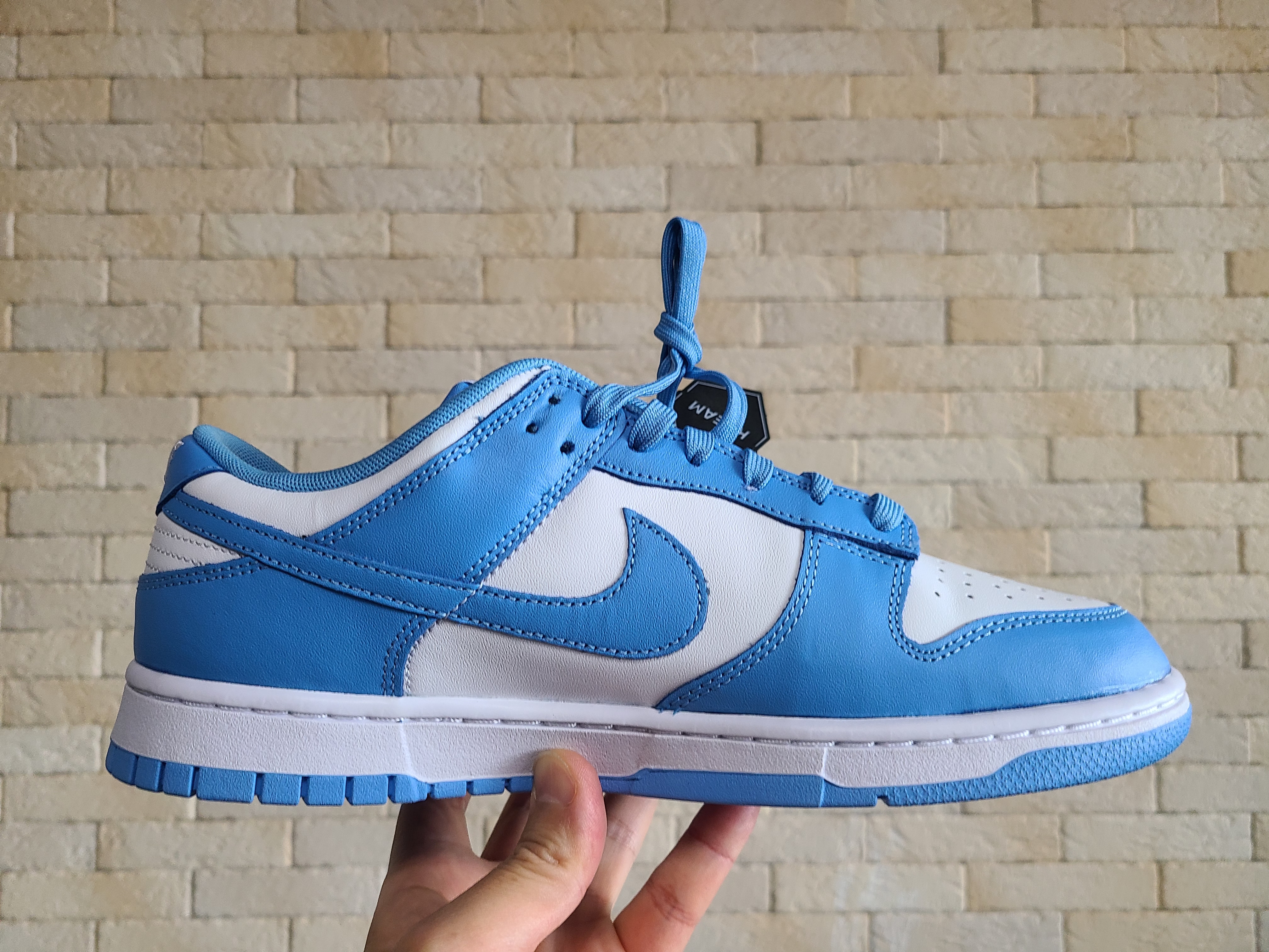 Nike Dunk Low Retro University Blue 착용 스타일 - 2