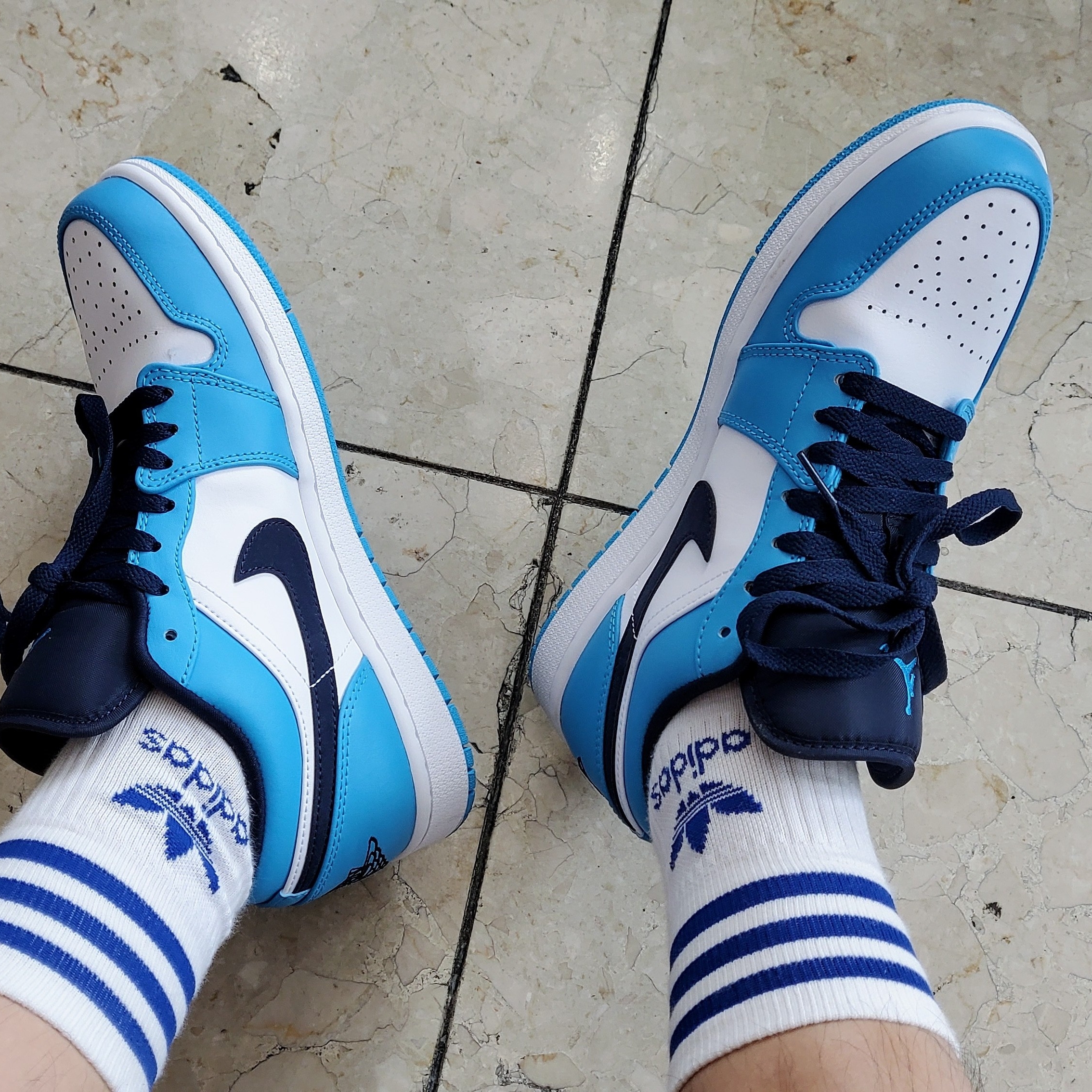 Jordan 1 Low Dark Powder Blue 착용 스타일