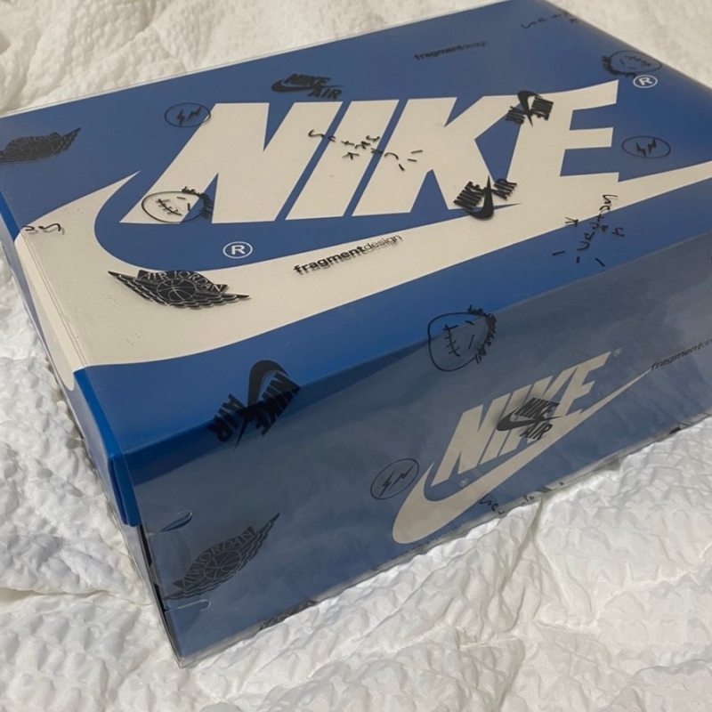 Jordan 1 x Travis Scott x Fragment Retro High OG SP Military Blue 착용 스타일 - 1