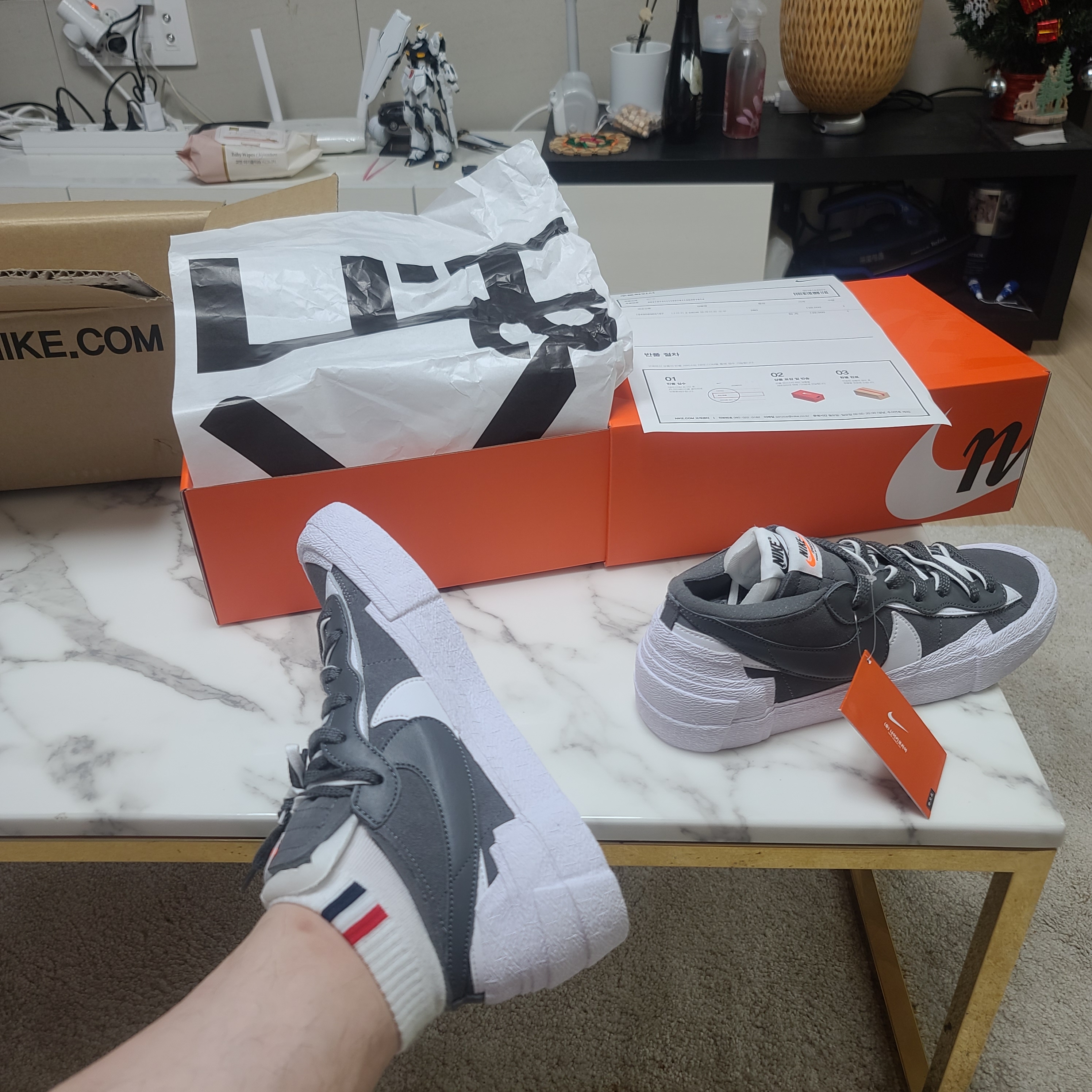 Nike x Sacai Blazer Low Iron Grey 착용 스타일