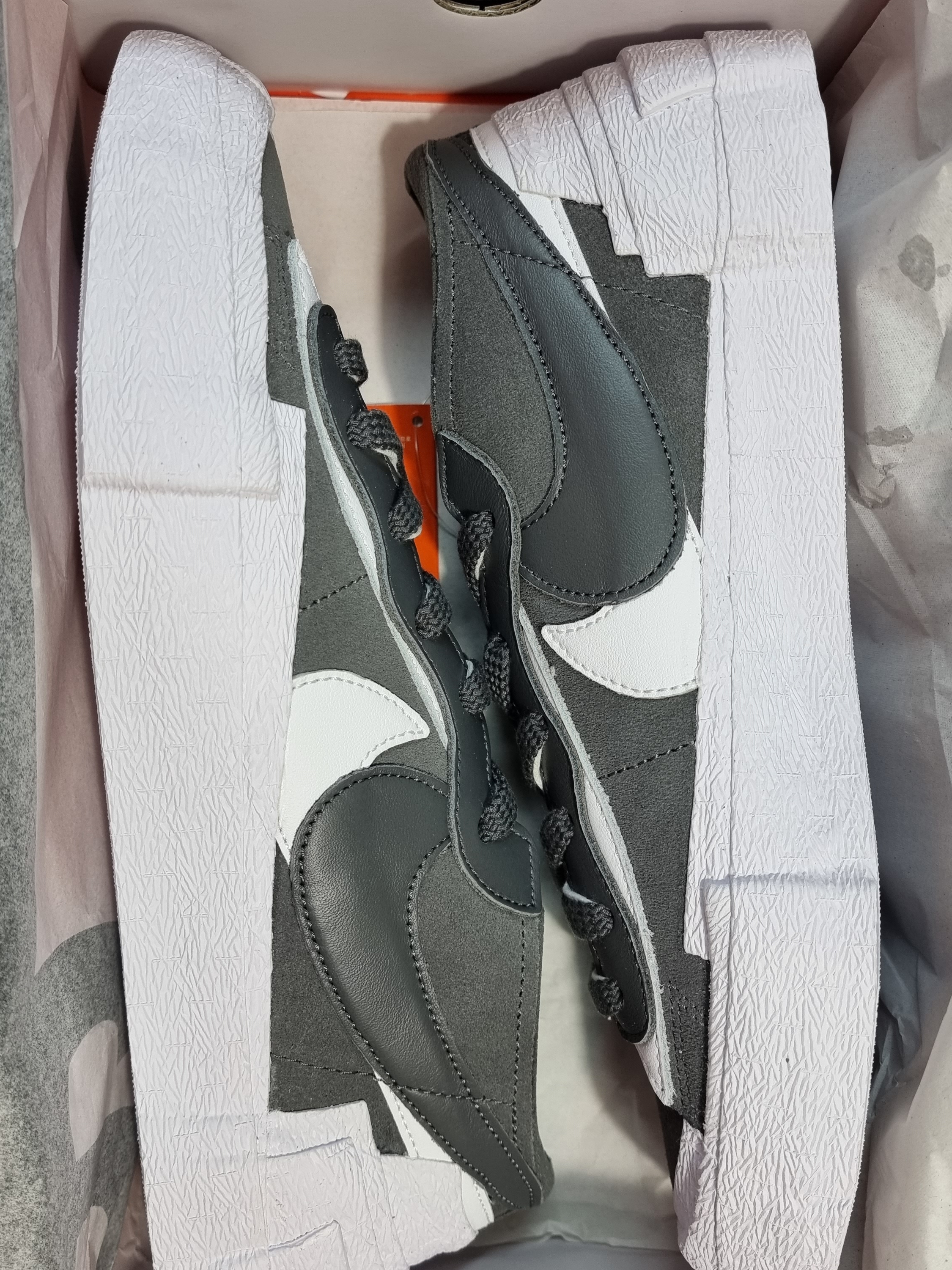 Nike x Sacai Blazer Low Iron Grey 착용 스타일