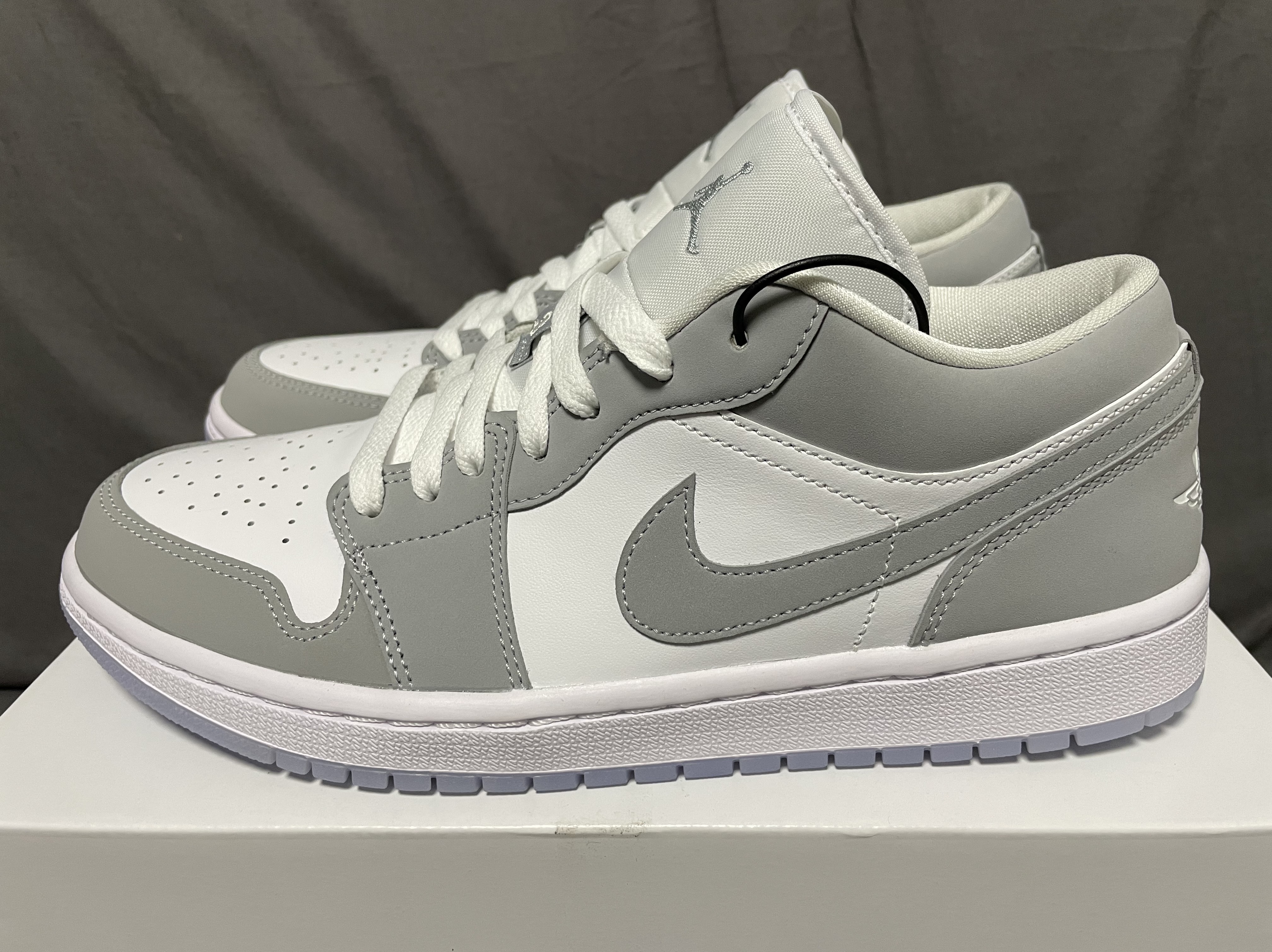 (W) Jordan 1 Low White Wolf Grey 착용 스타일 - 3