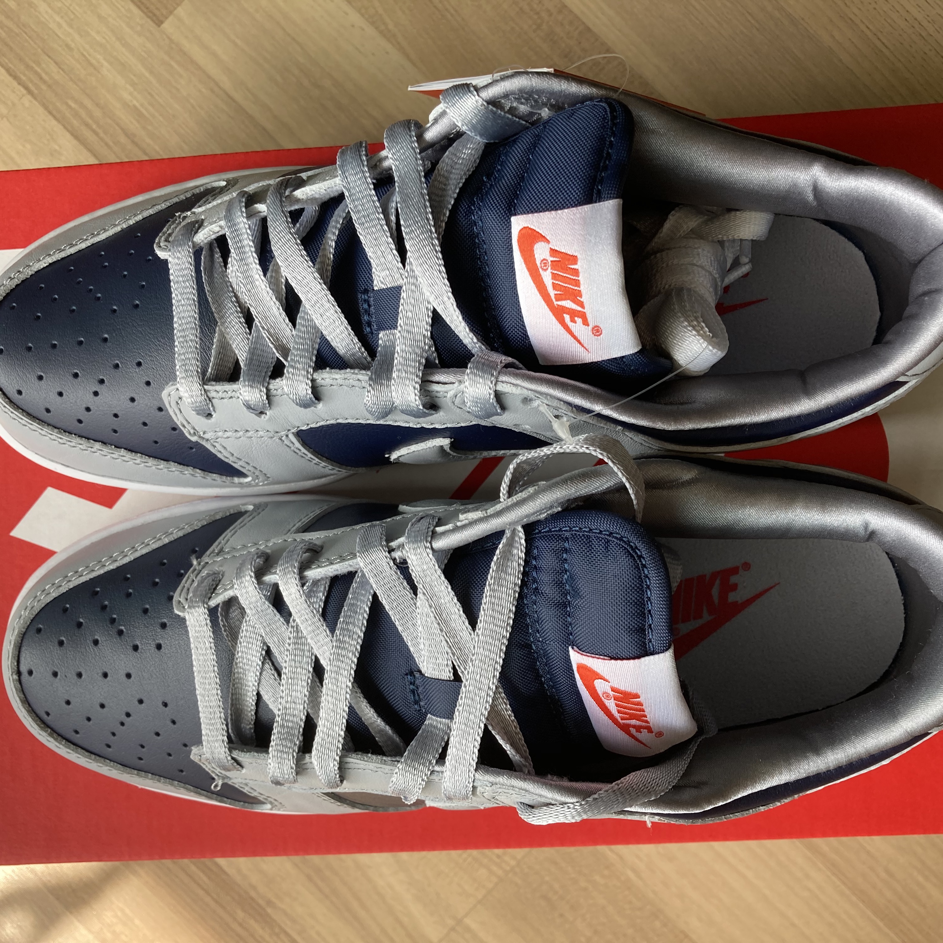 (W) Nike Dunk Low SP College Navy, Nike Dunk Low Retro Hyper Cobalt 착용 스타일 - 2