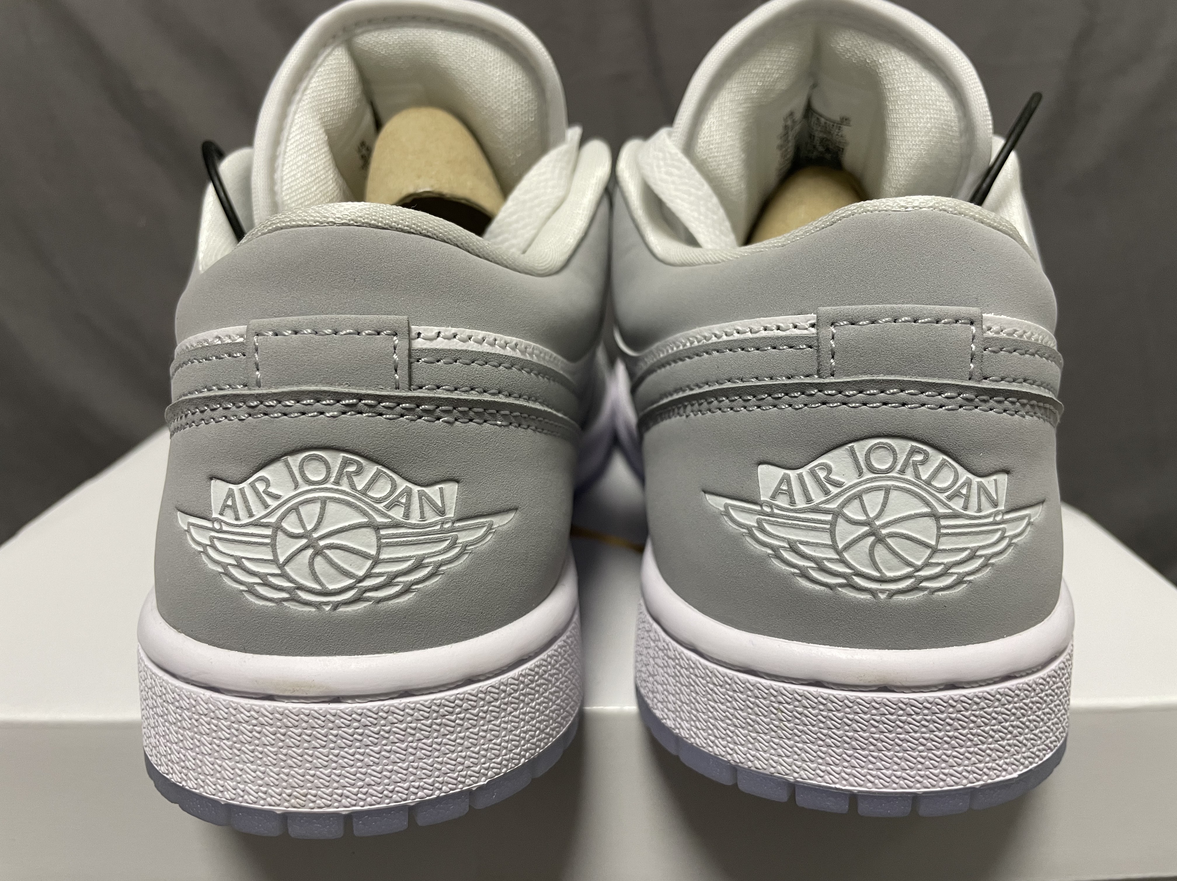 (W) Jordan 1 Low White Wolf Grey 착용 스타일 - 4
