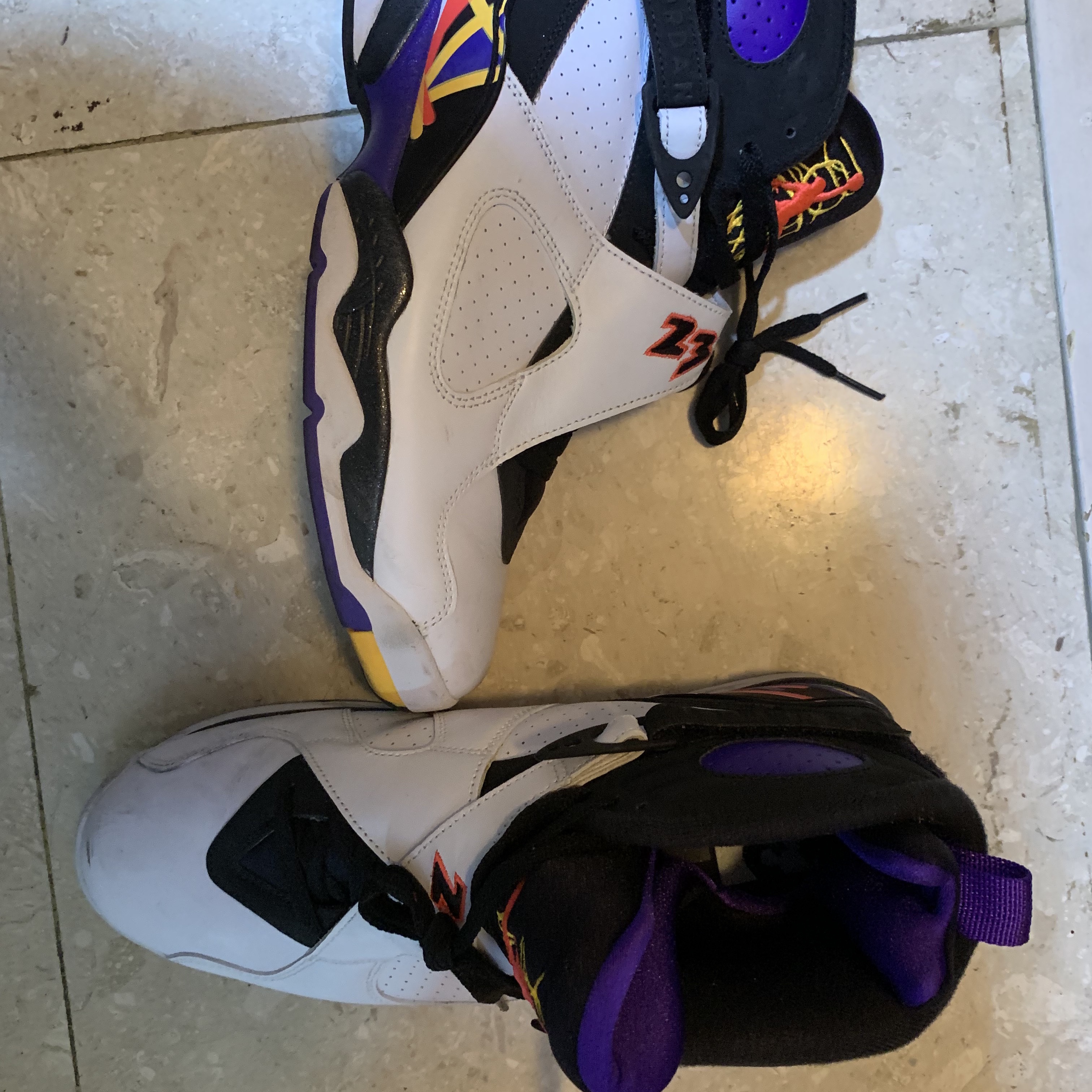 Jordan 8 Retro Three-Peat 착용 스타일