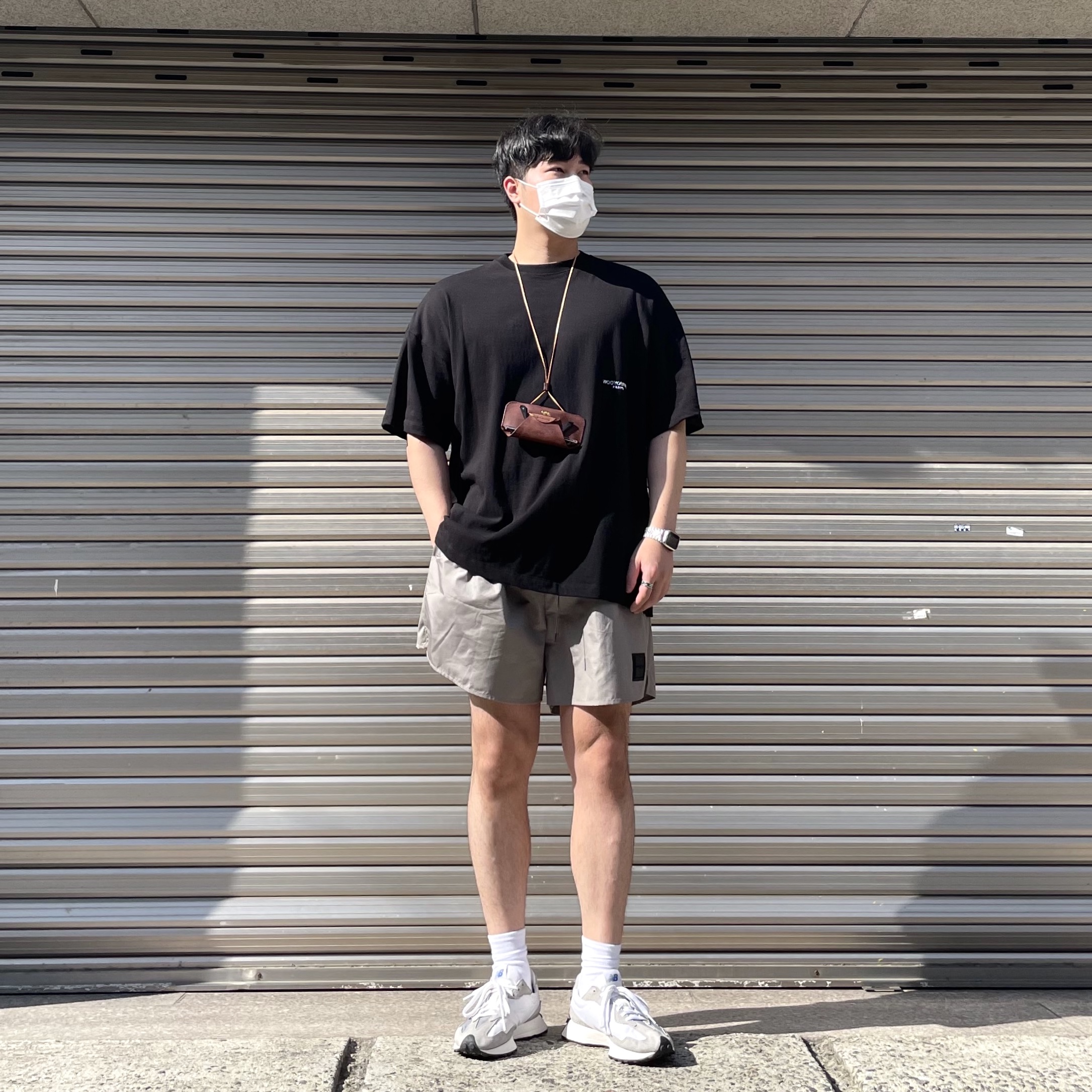 New Balance 327 Grey 착용 스타일 - 1
