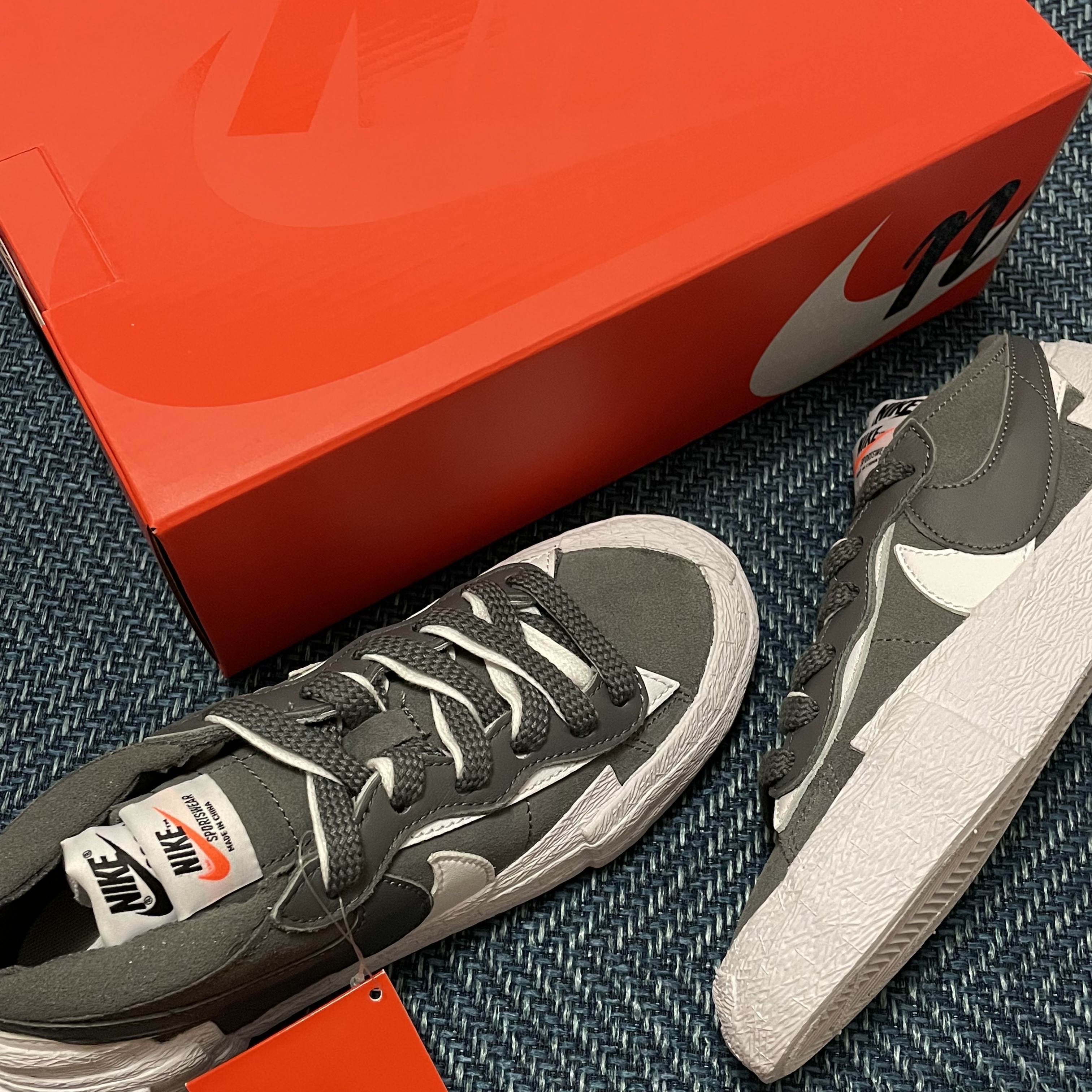 Nike x Sacai Blazer Low Iron Grey 착용 스타일
