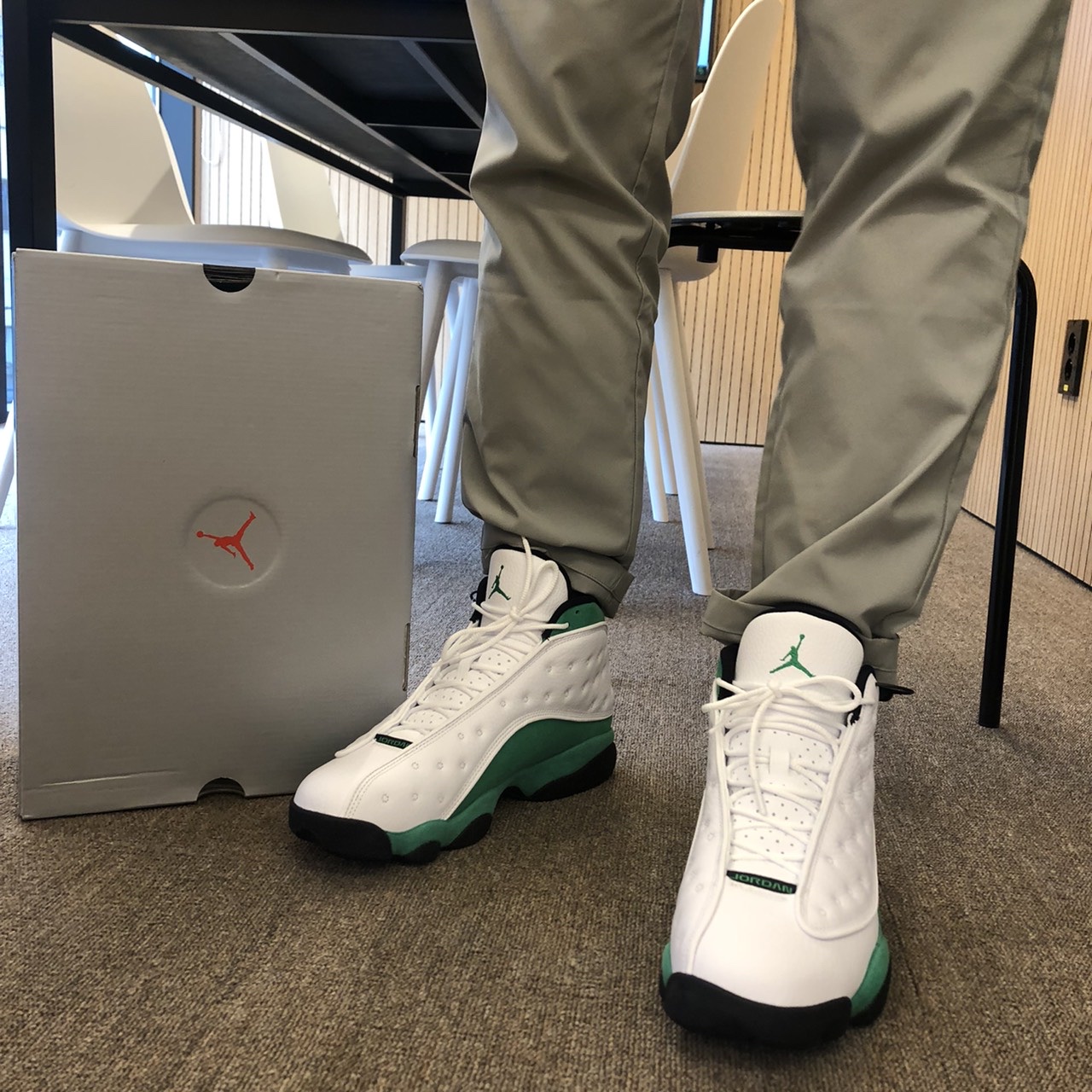 Jordan 13 Retro Lucky Green 착용 스타일 - 2