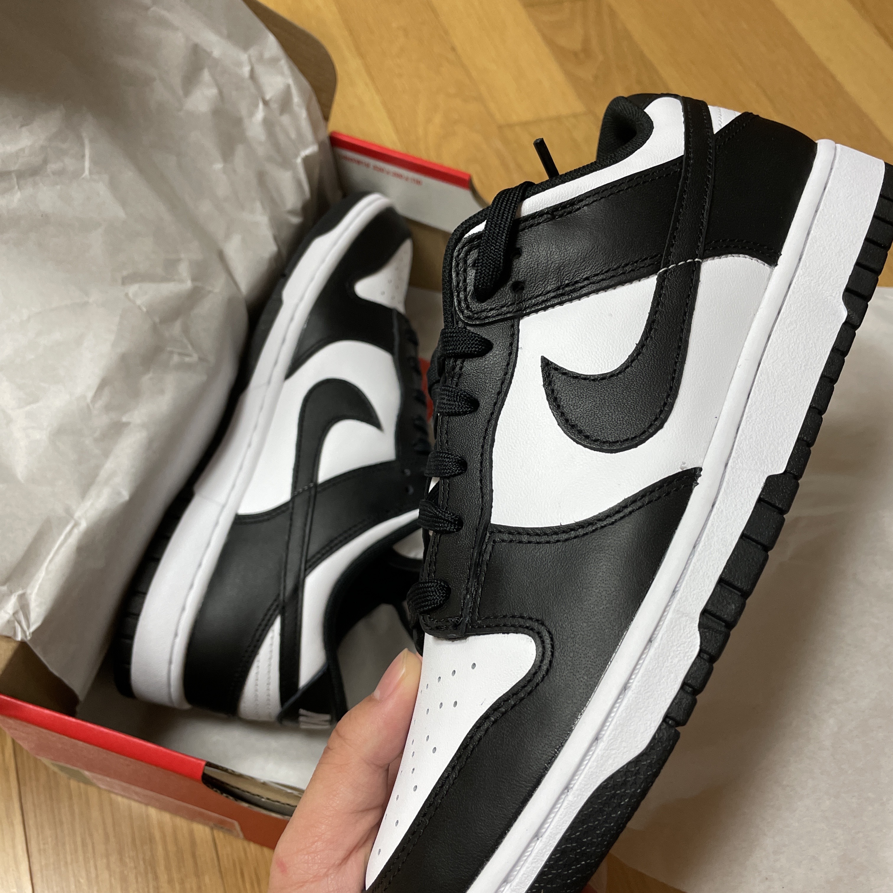 Nike Dunk Low Retro Black 착용 스타일