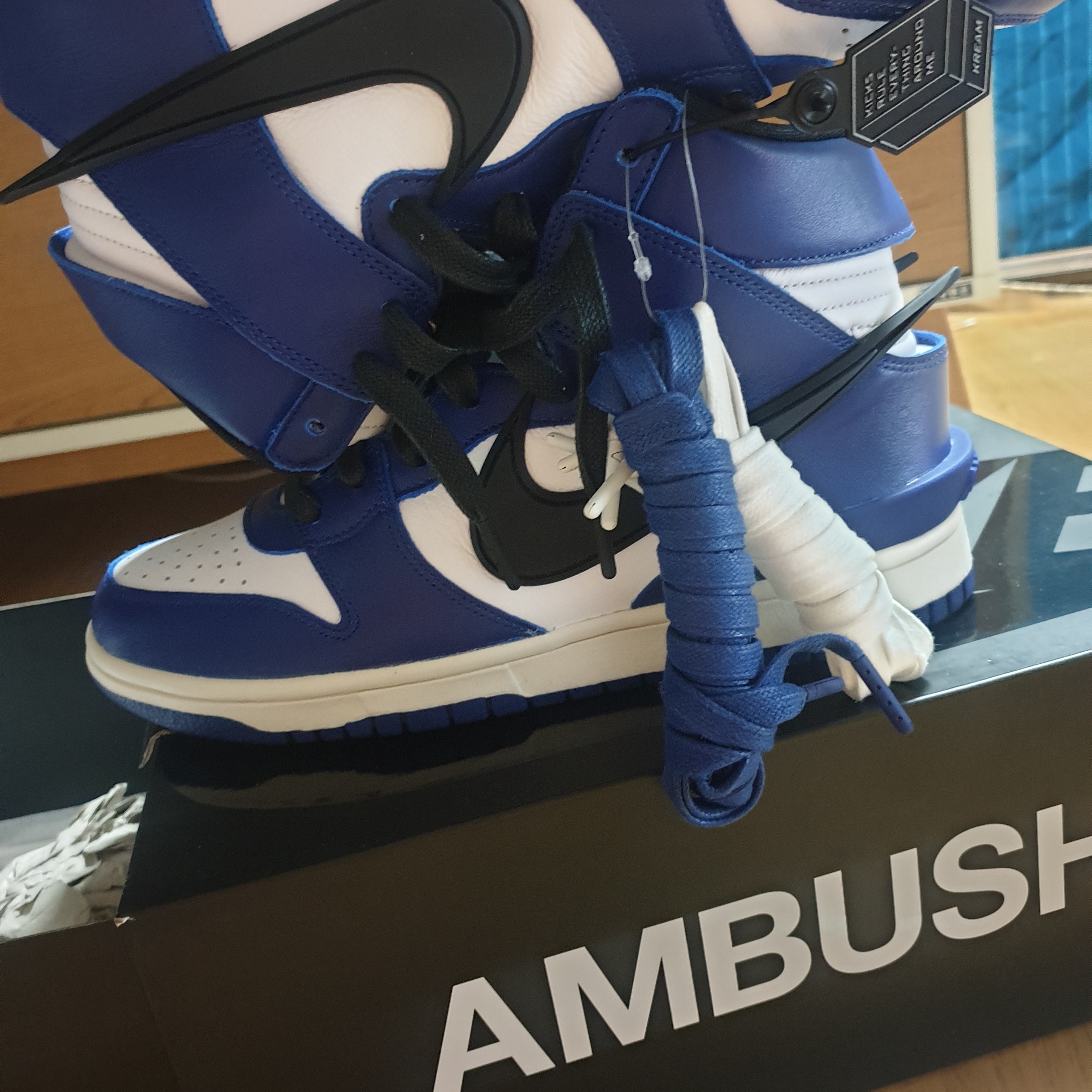 Nike x Ambush Dunk High Deep Royal Blue 착용 스타일 - 3
