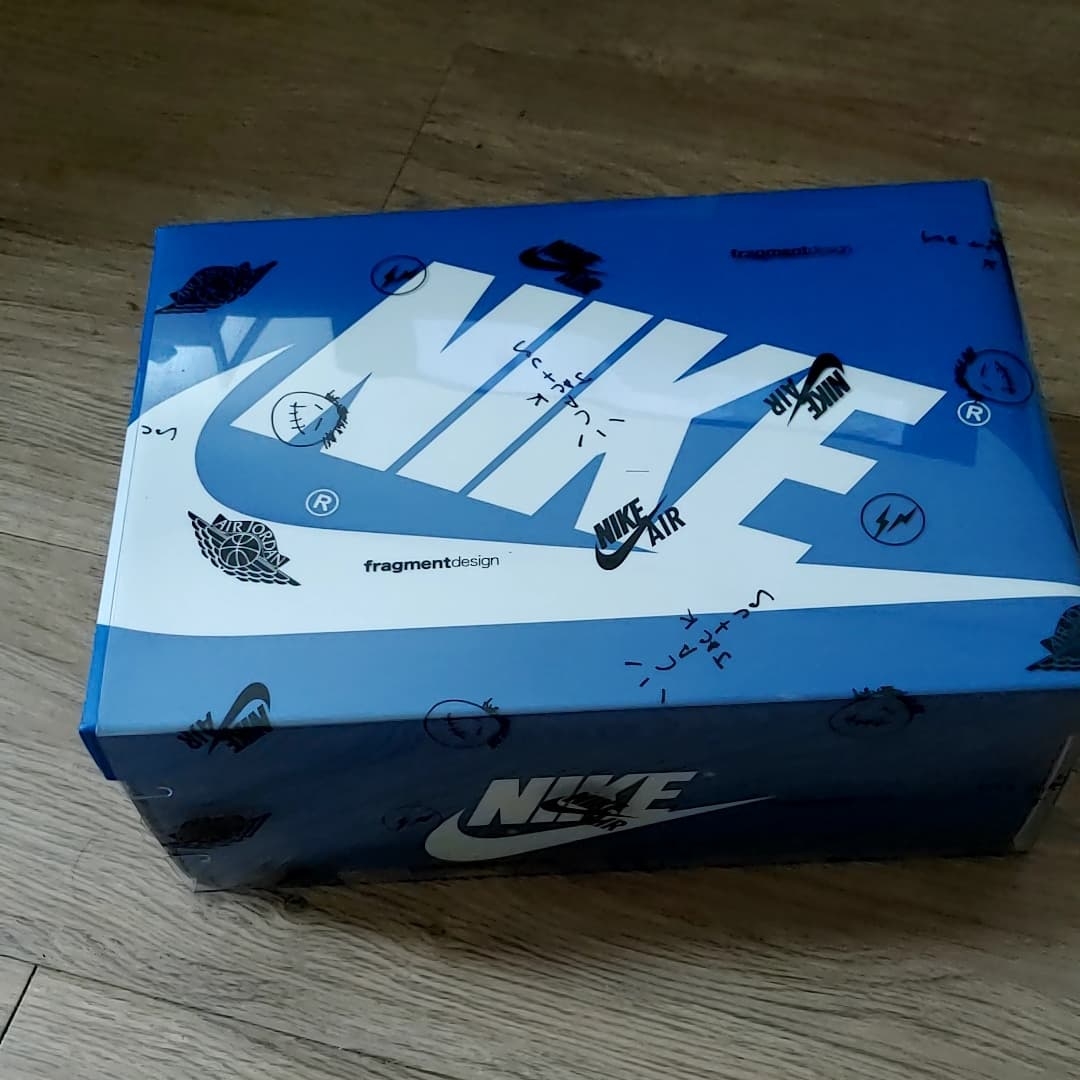 Jordan 1 x Travis Scott x Fragment Retro High OG SP Military Blue 착용 스타일 - 2